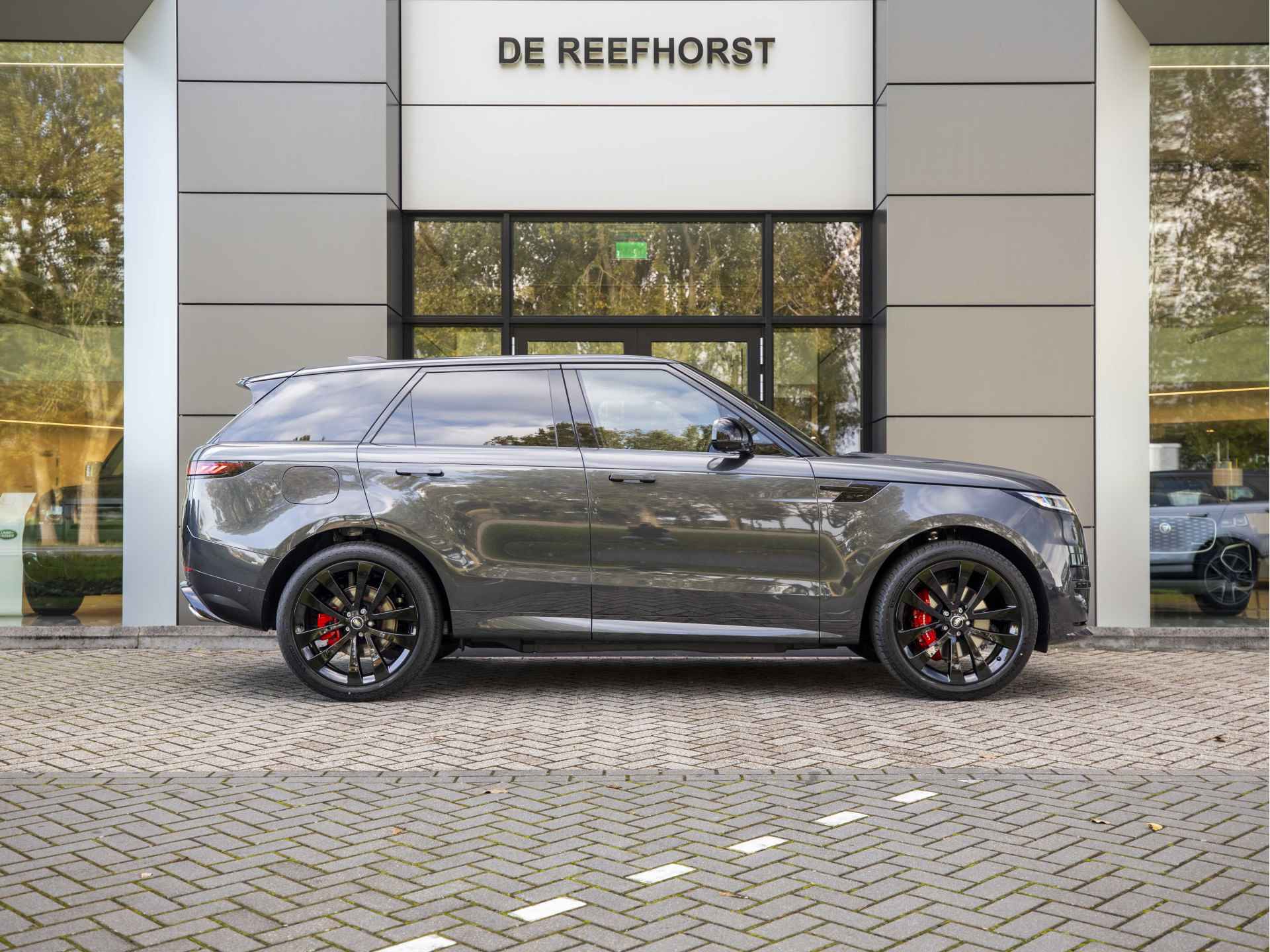 Land Rover Range Rover Sport 3.0 P460e Dynamic SE PHEV | Cold Climate Pack | Softclose | HUD | Elek. Trekhaak | 23'' Gloss Black - 16/61