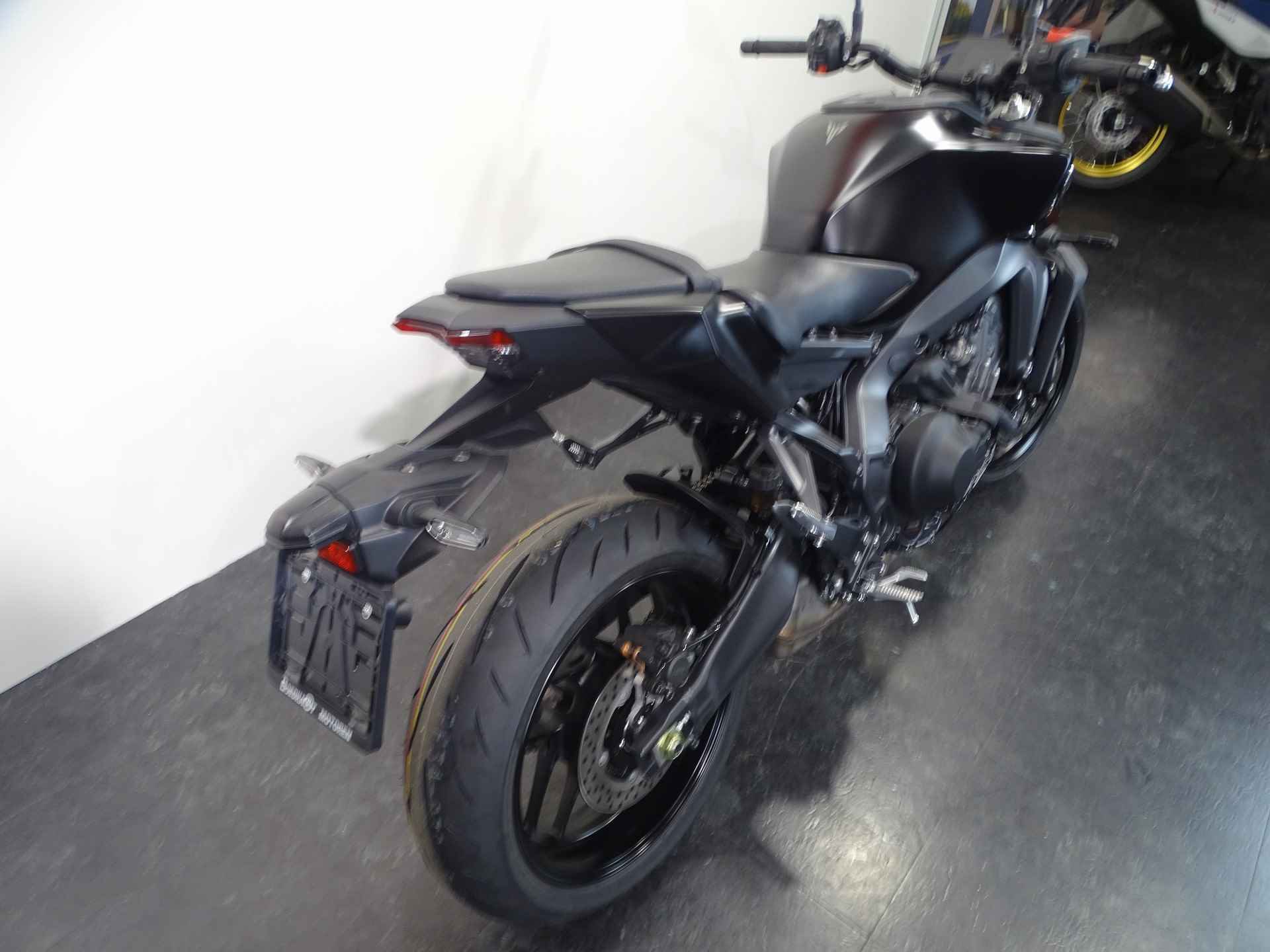 Yamaha MT-09 Y-AMT - 3/7