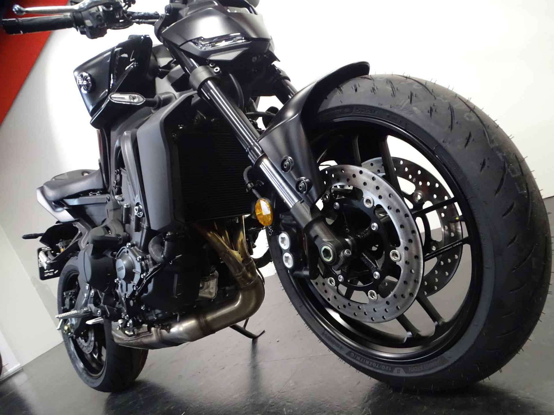 Yamaha MT-09 Y-AMT - 4/7