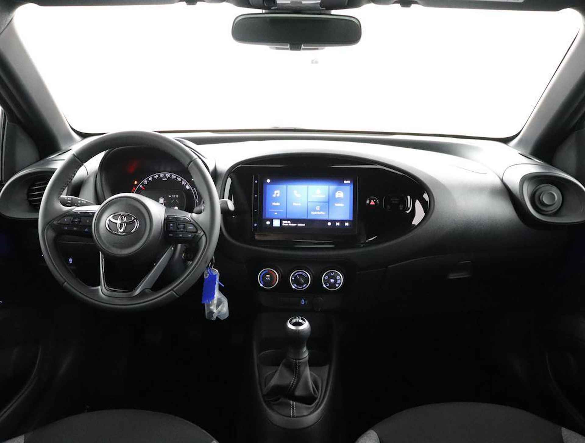 Toyota Aygo X 1.0 VVT-i MT play | Adaptive Cruise Control | Apple Carplay | Android Auto | Achteruitrijcamera | - 4/43