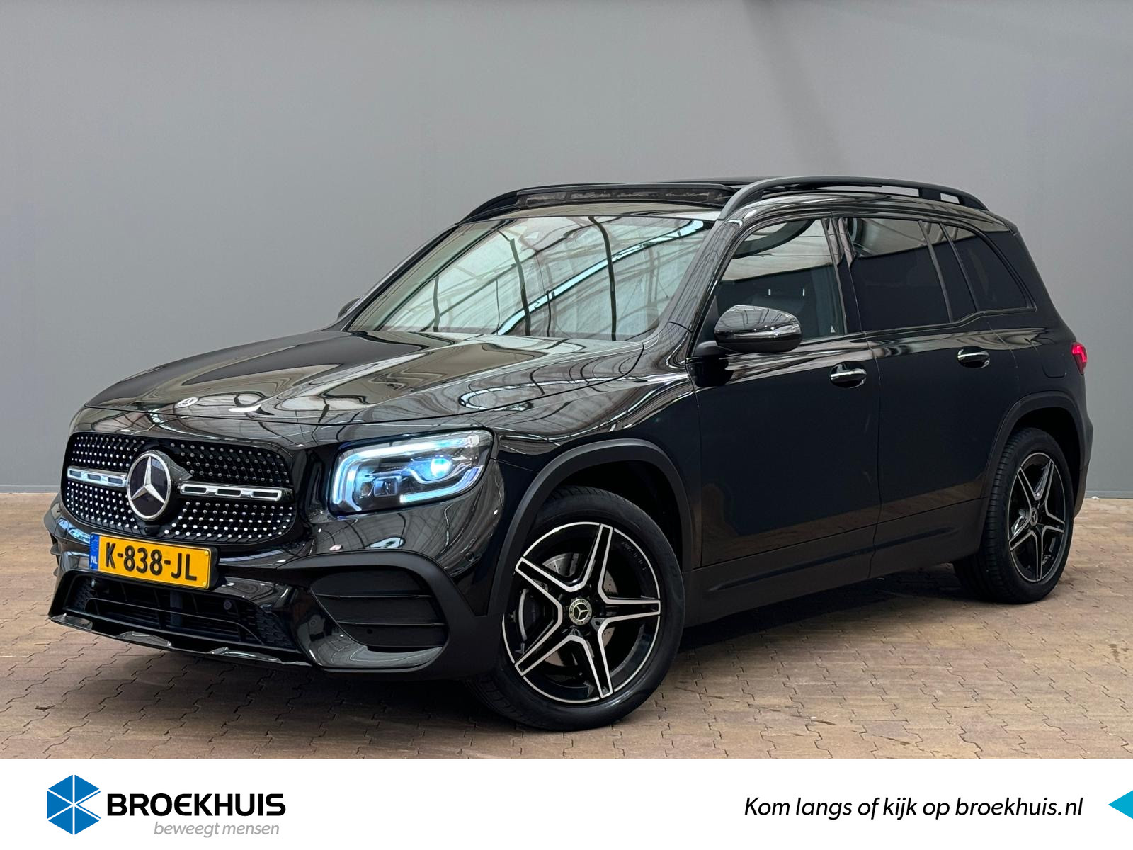 Mercedes-Benz GLB 200 Business Solution AMG 7 Persoons | Panorama / Schuifdak | Elek. Stoel met Geheugen | Camera | Navigatie | Leder/Alcantara | Stoelverwarming