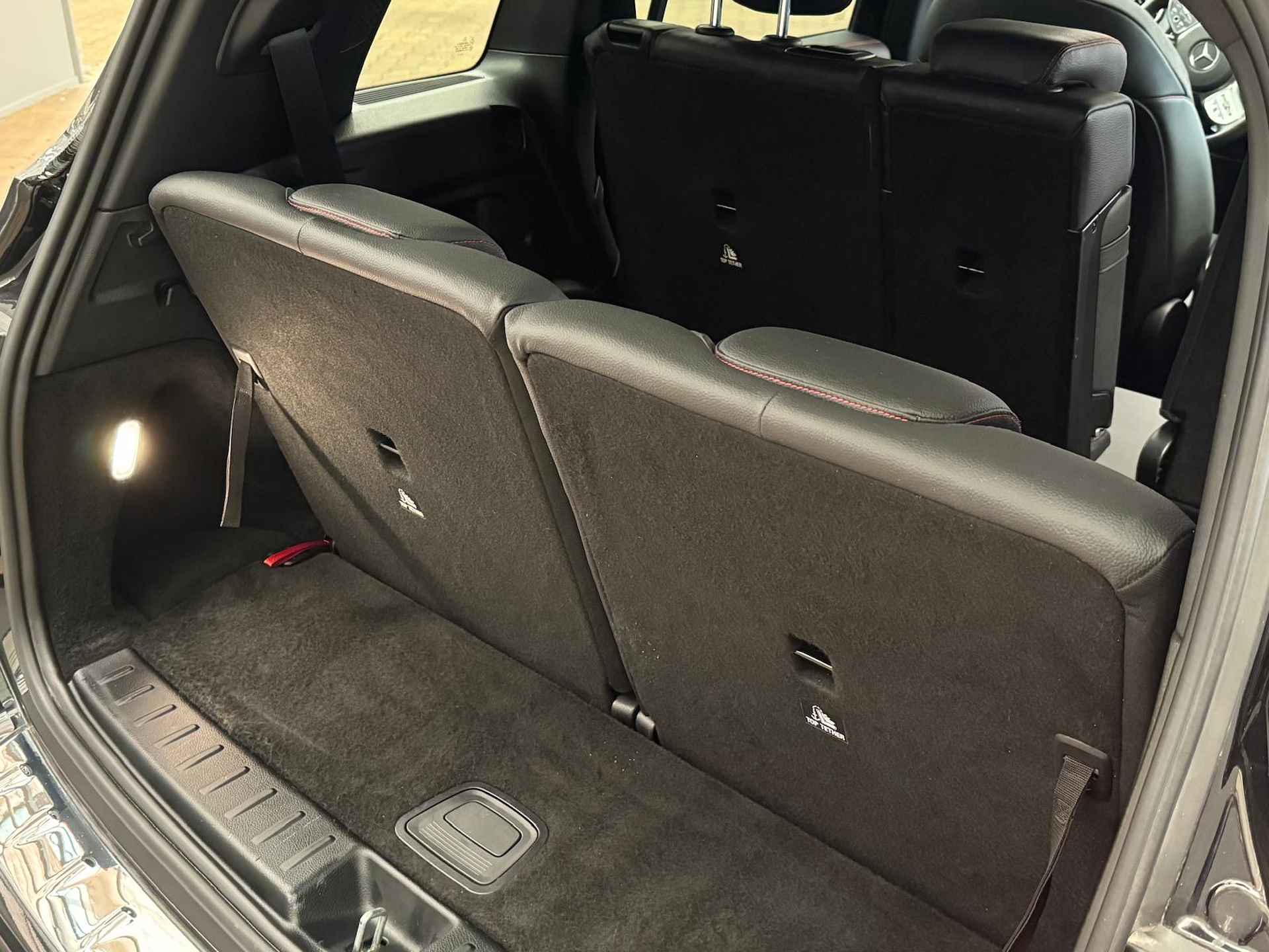 Mercedes-Benz GLB 200 Business Solution AMG 7 Persoons | Panorama / Schuifdak | Elek. Stoel met Geheugen | Camera | Navigatie | Leder/Alcantara | Stoelverwarming - 18/43