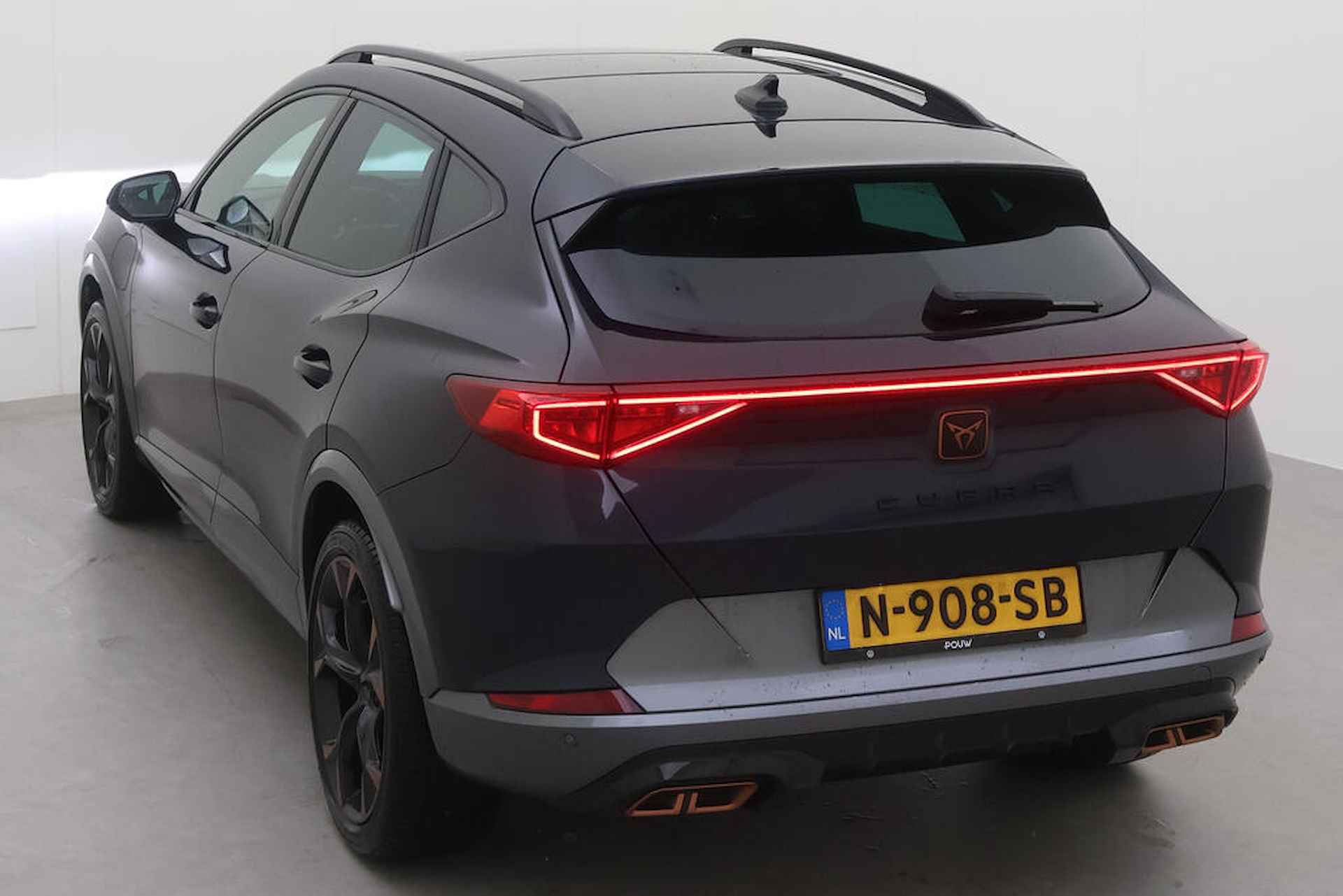 CUPRA Formentor 1.4 e-Hybrid VZ Copper Edition / Led/ Pano/ Leer/ Elec. K./ Camera/  Parkeer sensoren V+A / 19 lmv - 7/11