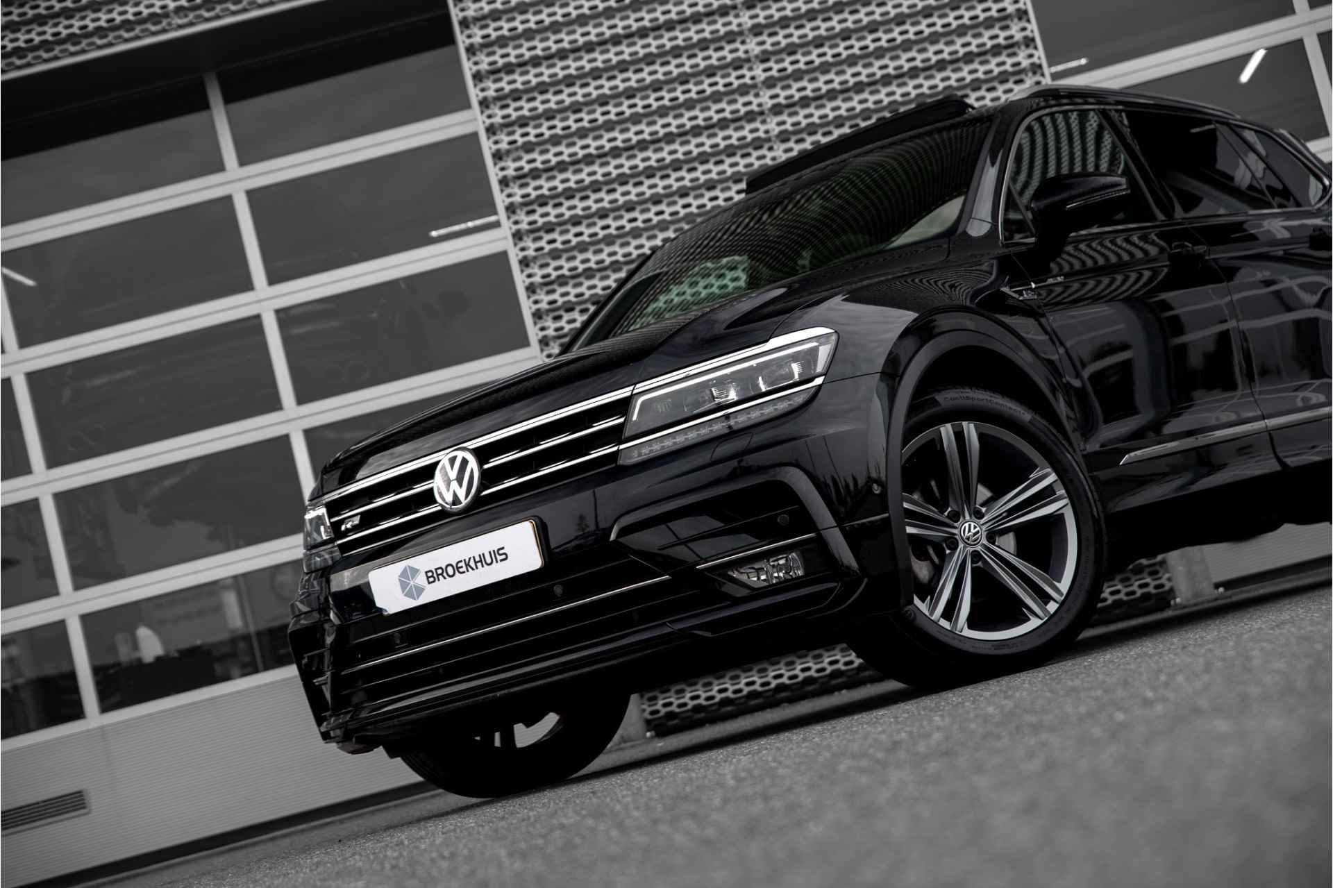 Volkswagen Tiguan Allspace Highline Business R 1.5 TSI 110 kW/150 pk ACT DSG | 7seats | Panorama Dak | Trekhaak | - 19/37