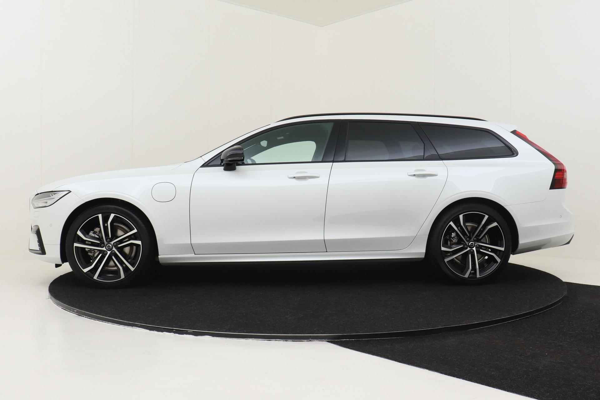 Volvo V90 T6 RECHARGE AWD PLUS DARK -HK-AUDIO|360°CAM|21"|ADAP.LED|ADAP.CRUISE - 6/70