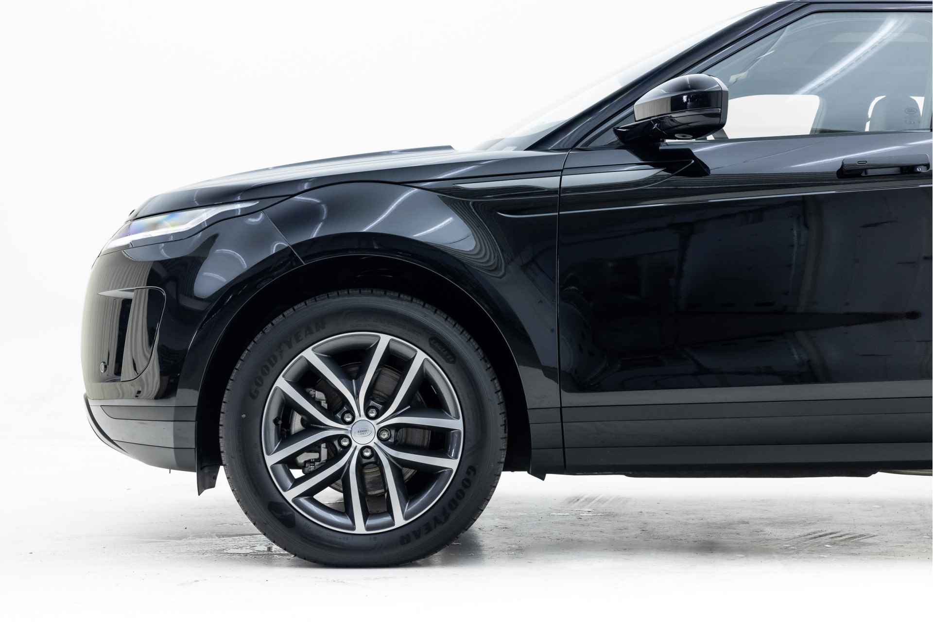 Land Rover Nieuw Range Rover Evoque 1.5 P300e PHEV AWD | Schuifkanteldak | Lederen | Verwarmde stoelen| Privacy Glas - 30/36