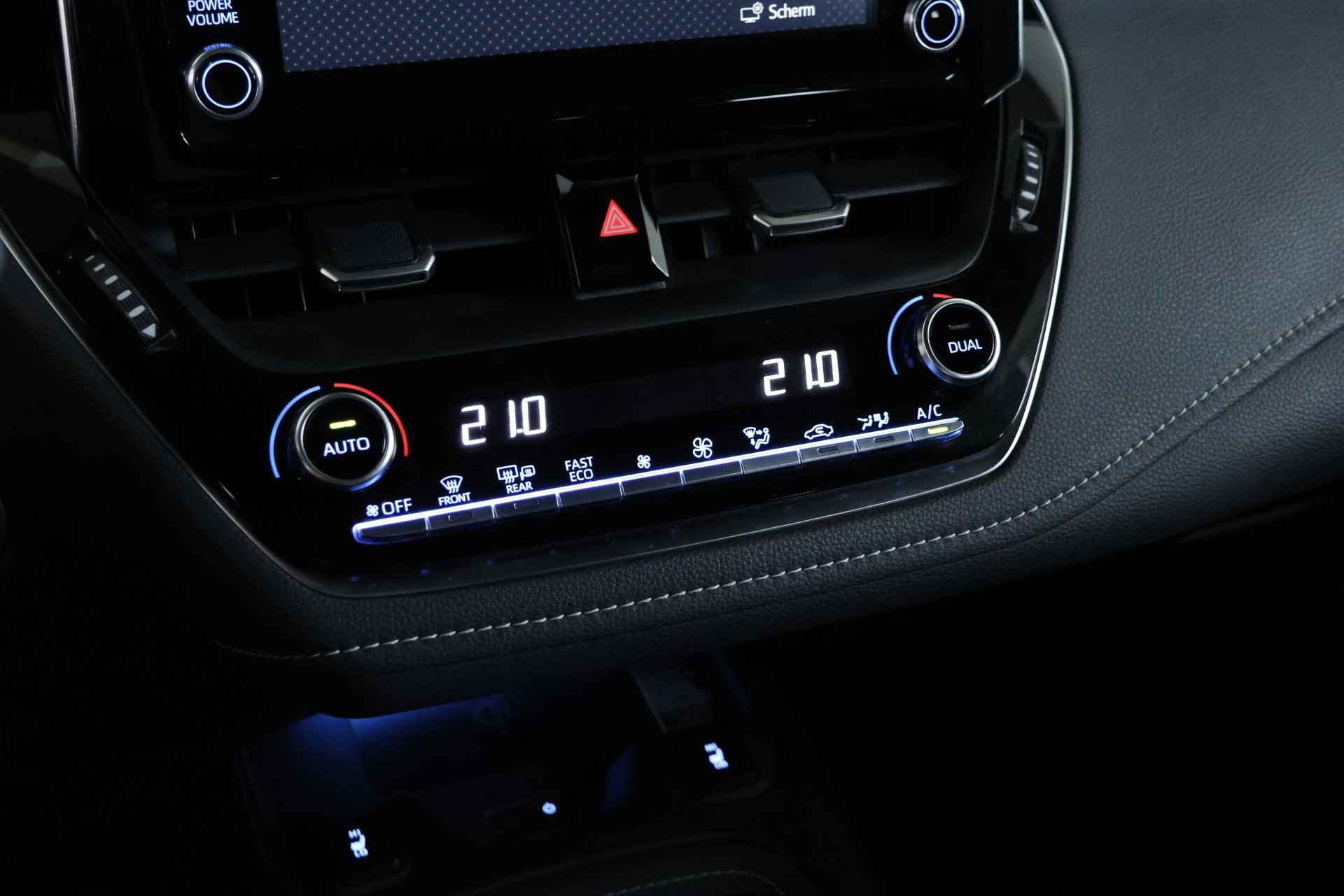 Suzuki Swace 1.8 Hybrid Style / LED / CarPlay / ACC / Camera - 15/28
