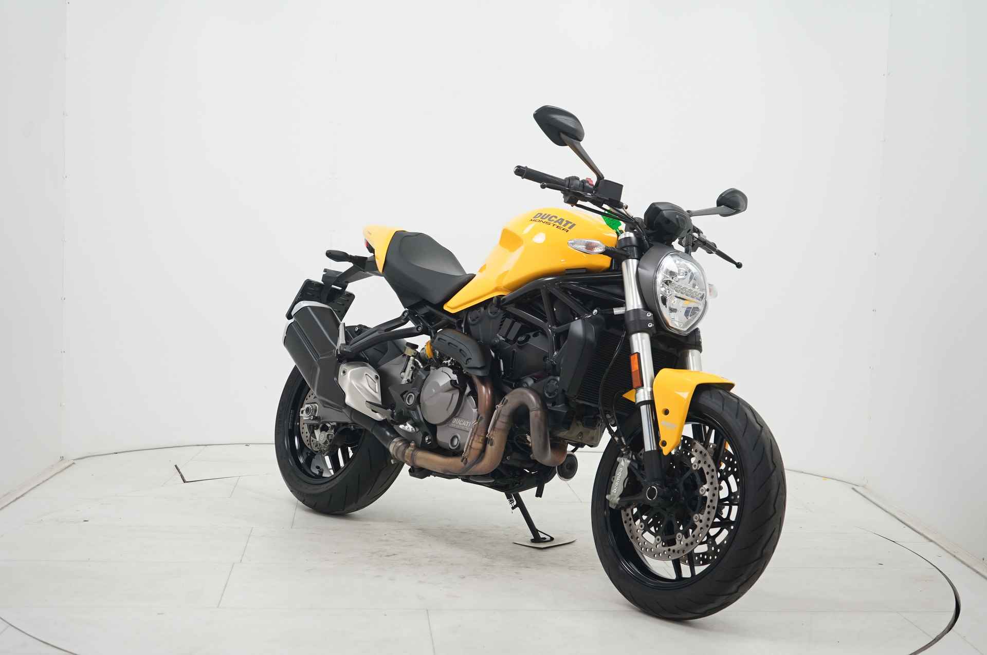 Ducati MONSTER 821 - 2/13