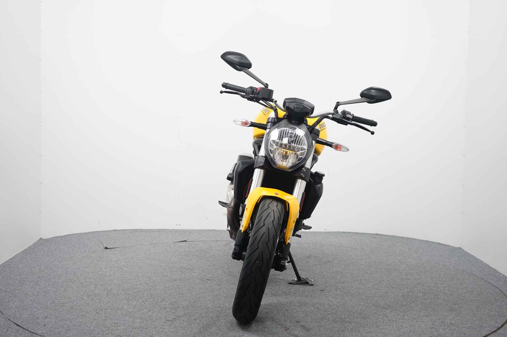 Ducati MONSTER 821 - 3/15