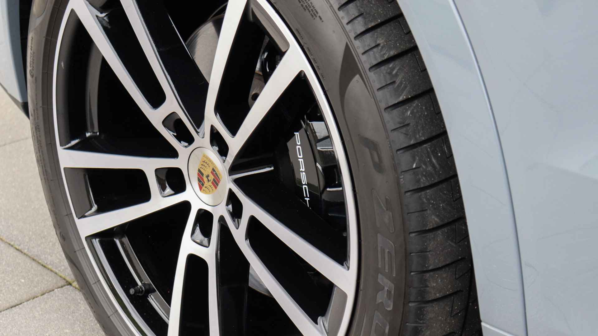 Porsche Cayenne 3.0 E-Hybrid Facelift | Panoramadak | Head-up | BOSE Sound | Trekhaak | Matrix LED | Stuurwielverwarming - 5/31