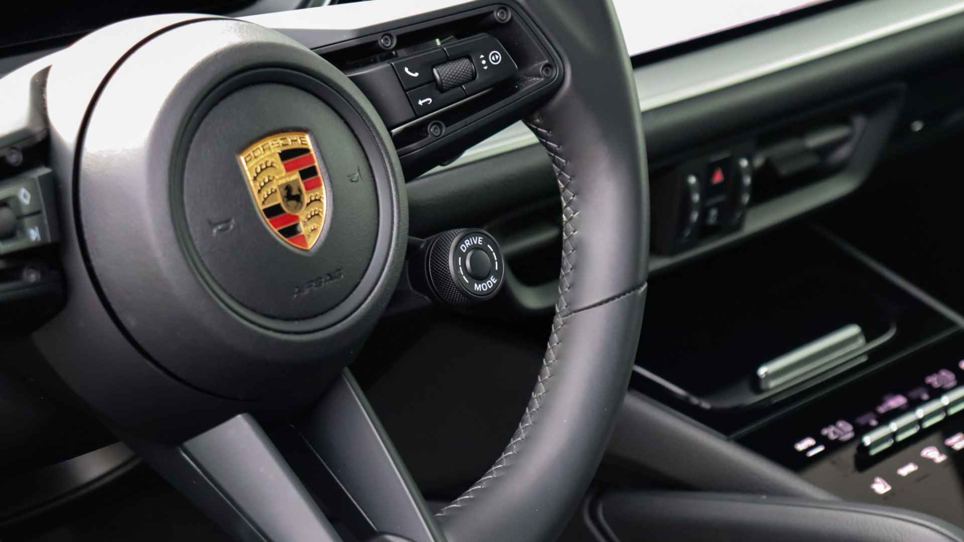 Porsche Cayenne 3.0 E-Hybrid Facelift | Panoramadak | Head-up | BOSE Sound | Trekhaak | Matrix LED | Stuurwielverwarming - 8/31