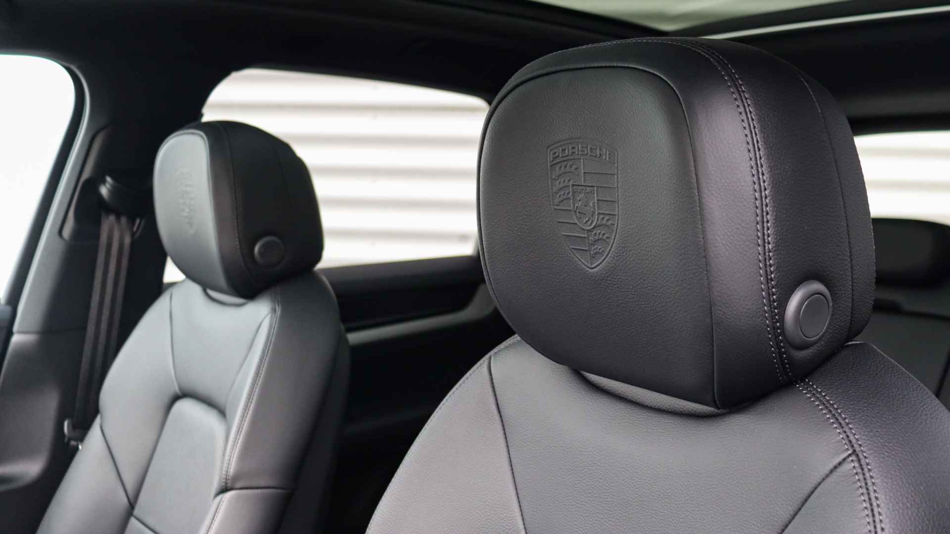 Porsche Cayenne 3.0 E-Hybrid Facelift | Panoramadak | Head-up | BOSE Sound | Trekhaak | Matrix LED | Stuurwielverwarming - 12/31