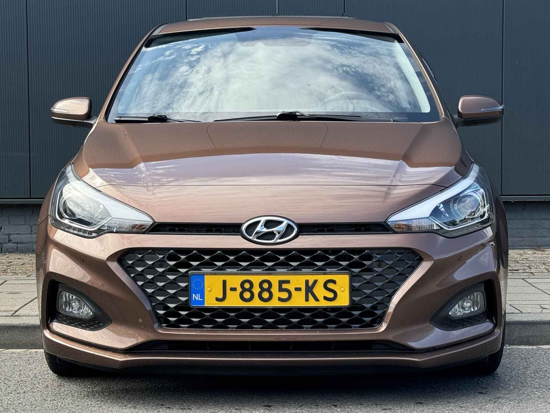 Hyundai i20 1.0 T-GDI Premium | Schuifdak | Trekhaak | Ingebouwde navigatie | Keyless entry | - 5/38