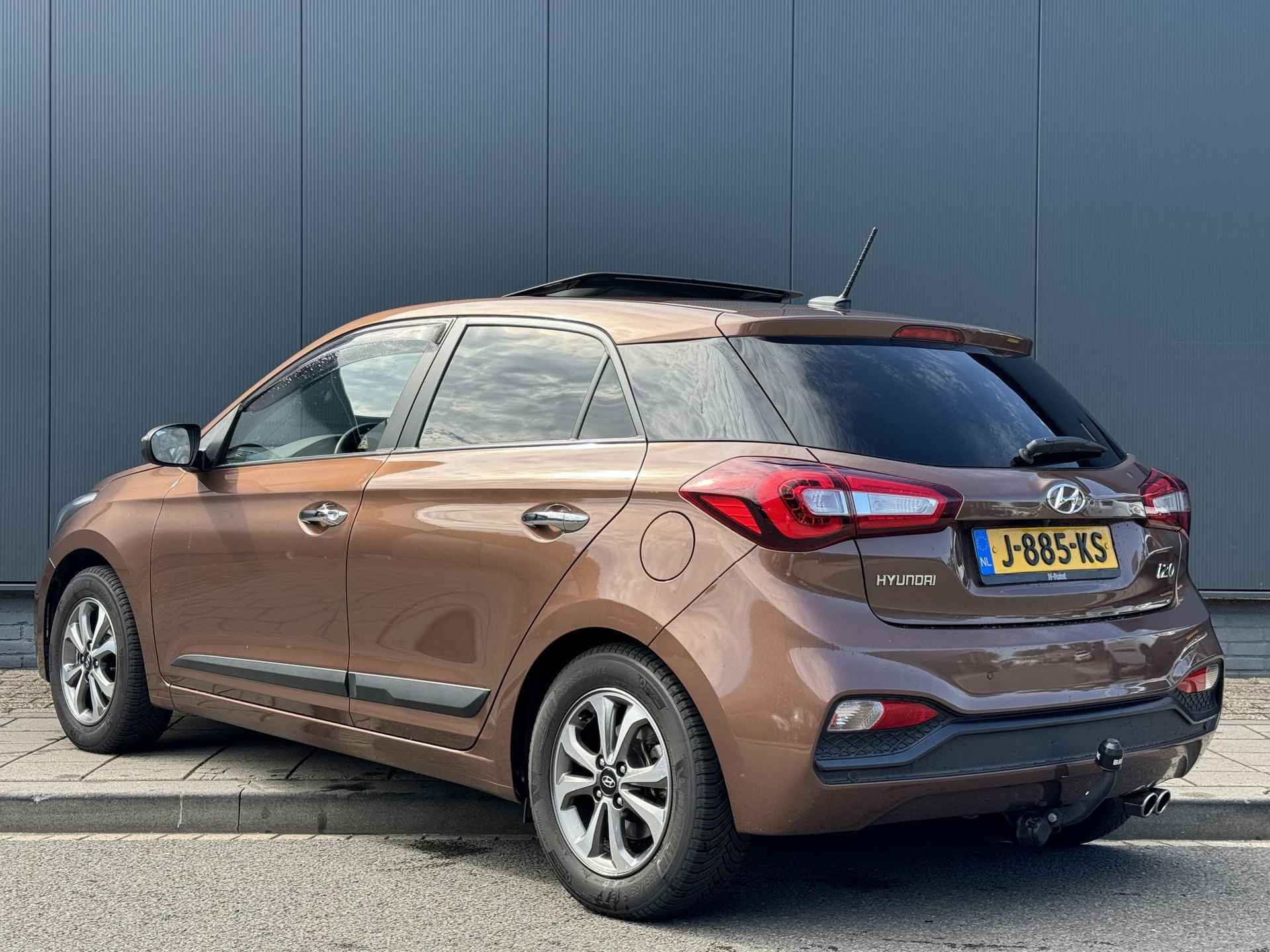 Hyundai i20 1.0 T-GDI Premium | Schuifdak | Trekhaak | Ingebouwde navigatie | Keyless entry | - 8/38