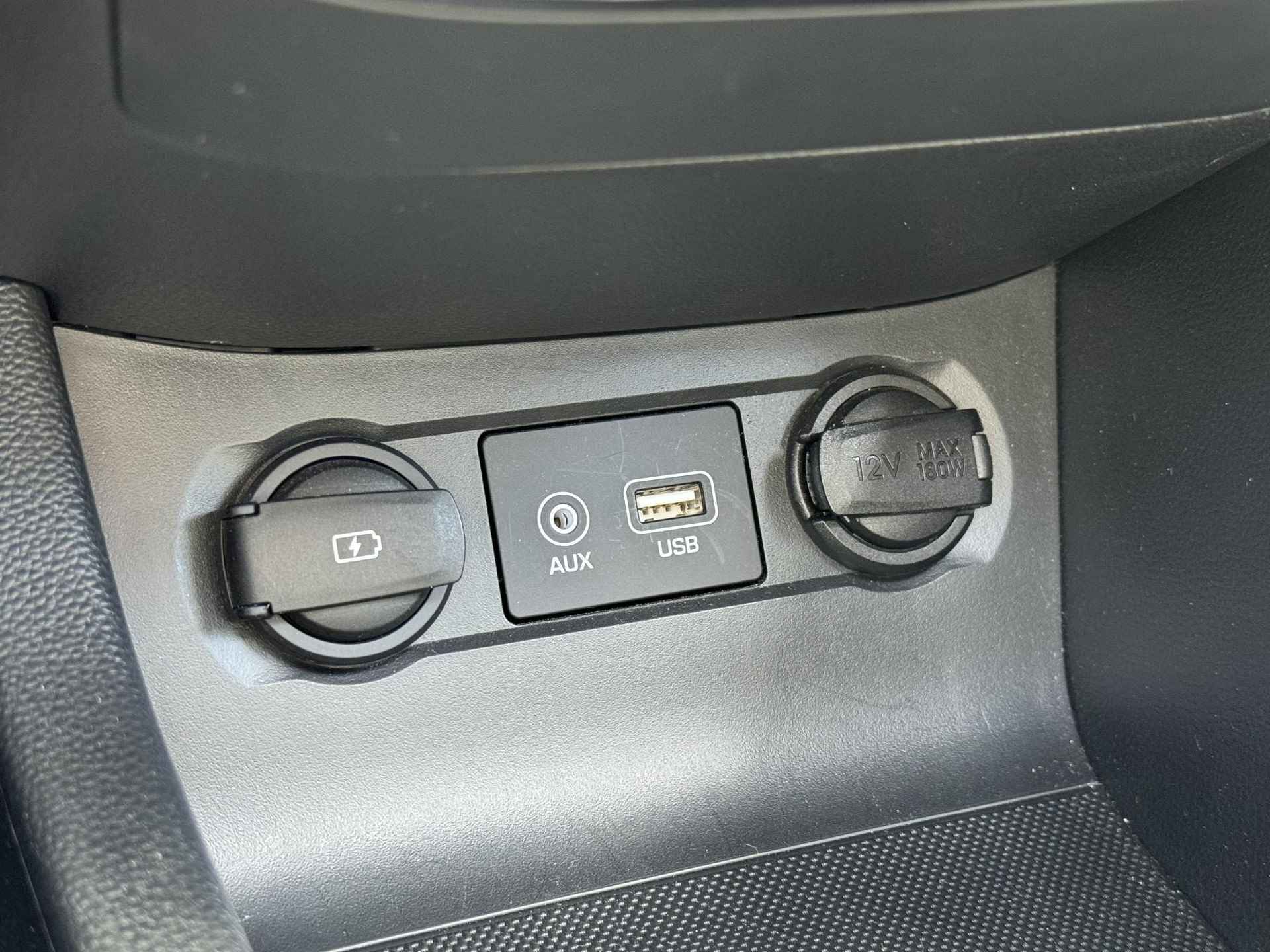 Hyundai i20 1.0 T-GDI Premium | Schuifdak | Trekhaak | Ingebouwde navigatie | Keyless entry | - 31/37