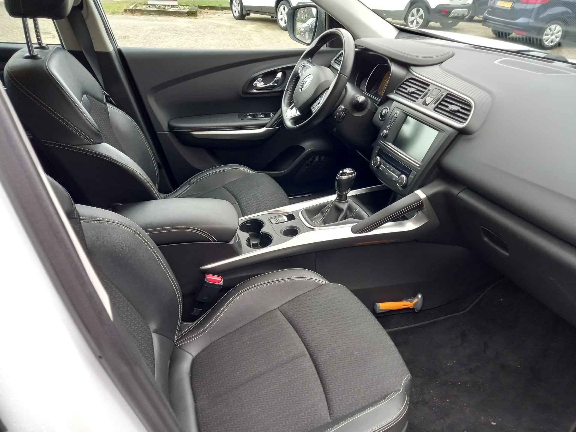 Renault Kadjar  131 Pk 1.2 TCe Intens Lichtmetalen velgen,Airco,  Voorruitverwarming, Cruise Control Prijs Rijklaar    Verkoop op Afspraak - 6/21