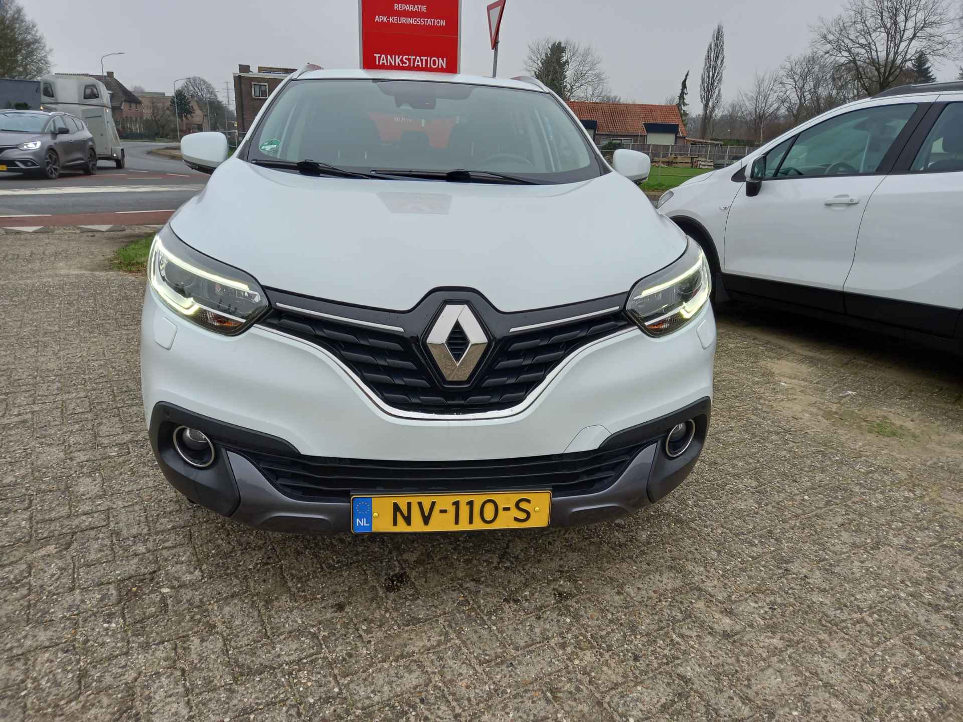 Renault Kadjar  131 Pk 1.2 TCe Intens Lichtmetalen velgen,Airco,  Voorruitverwarming, Cruise Control Prijs Rijklaar    Verkoop op Afspraak - 20/21