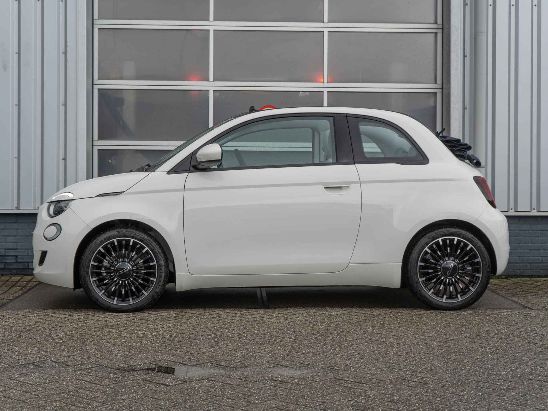 Fiat 500e Icon 42 kWh | Cabrio | Pack Winter | Draadloos laden | Pack Comfort | 17" | € 2.000,- Subsidie - 6/32
