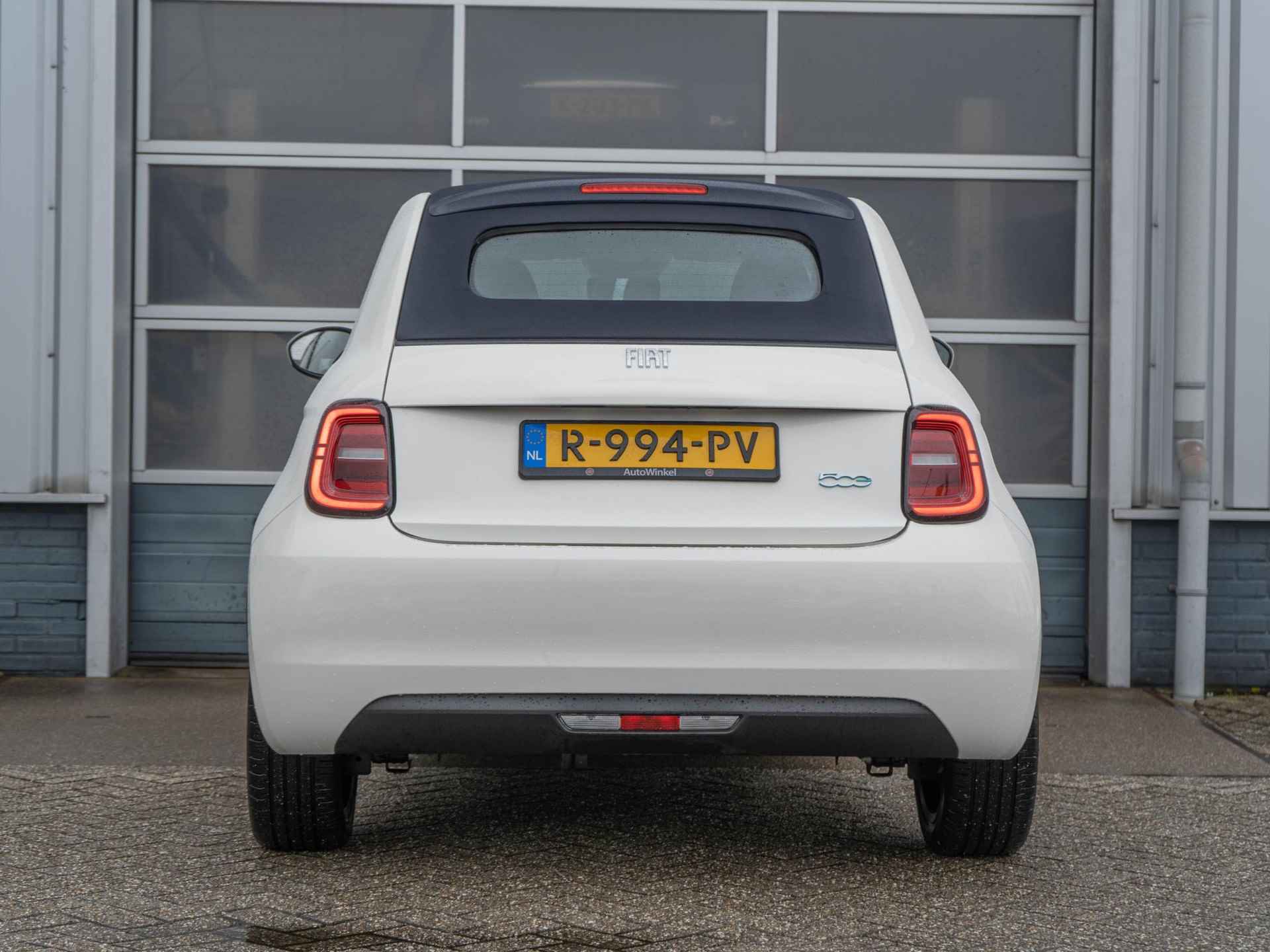 Fiat 500e Icon 42 kWh | Cabrio | Pack Winter | Draadloos laden | Pack Comfort | 17" | € 2.000,- Subsidie - 9/32