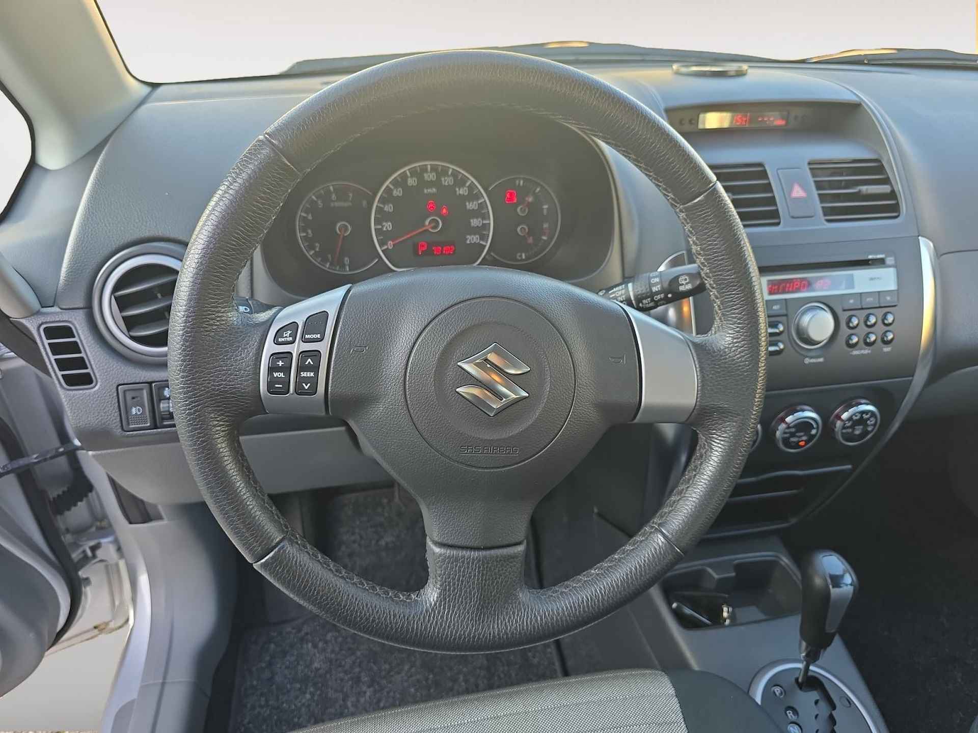 Suzuki SX4 1.6 Exclusive - 13/25