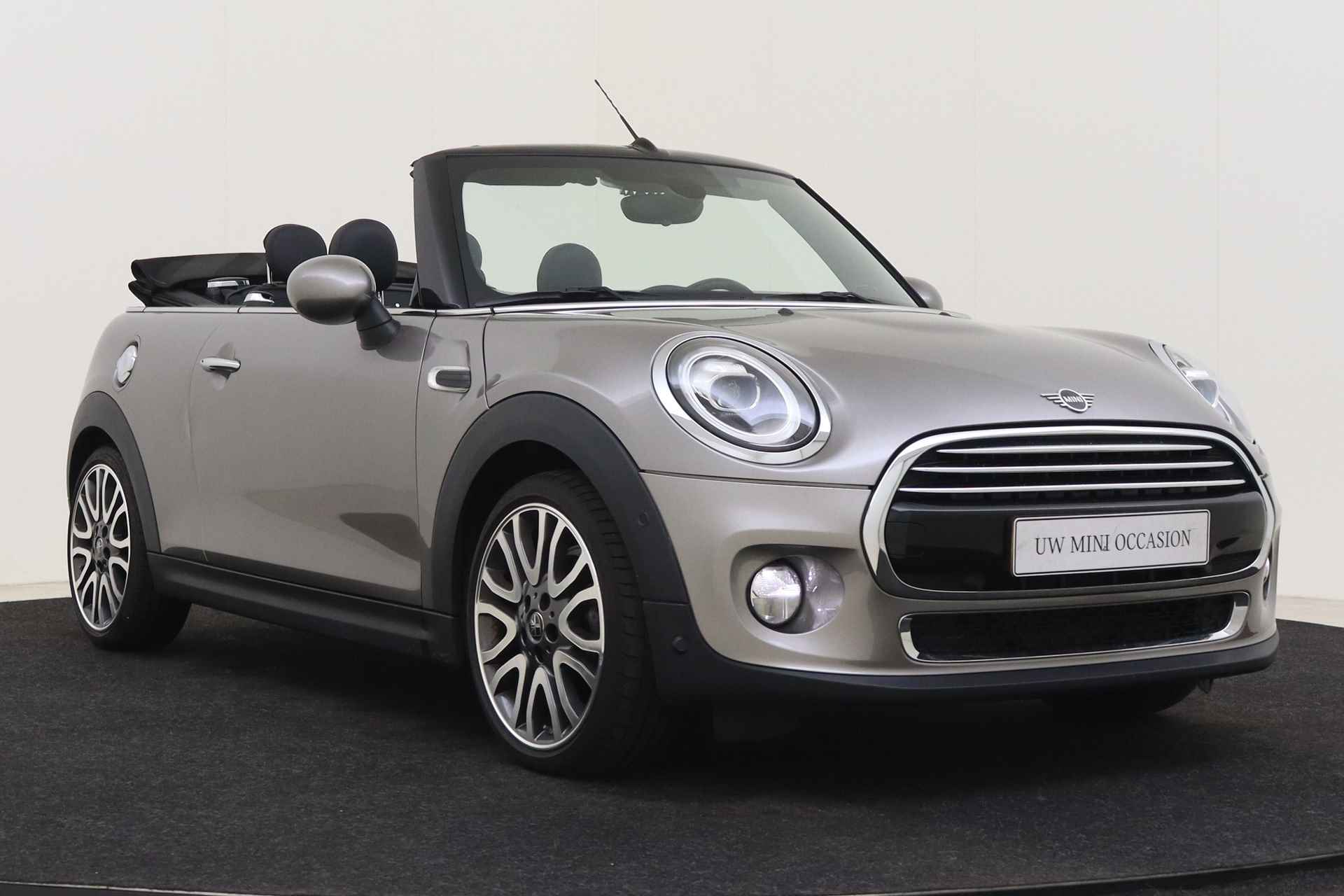 MINI Cabrio Cooper Chili / Comfortstoelen / Stoelverwarming / LED / Comfort Access / Achteruitrijcamera / Harman Kardon / Park Assistant / Cruise Control - 14/46