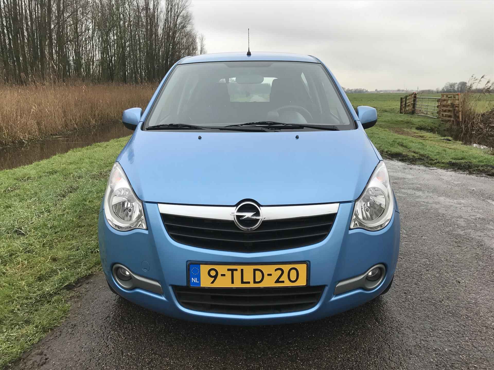 OPEL Agila 1.0 12V 68pk Start/Stop Berlin - 4/17