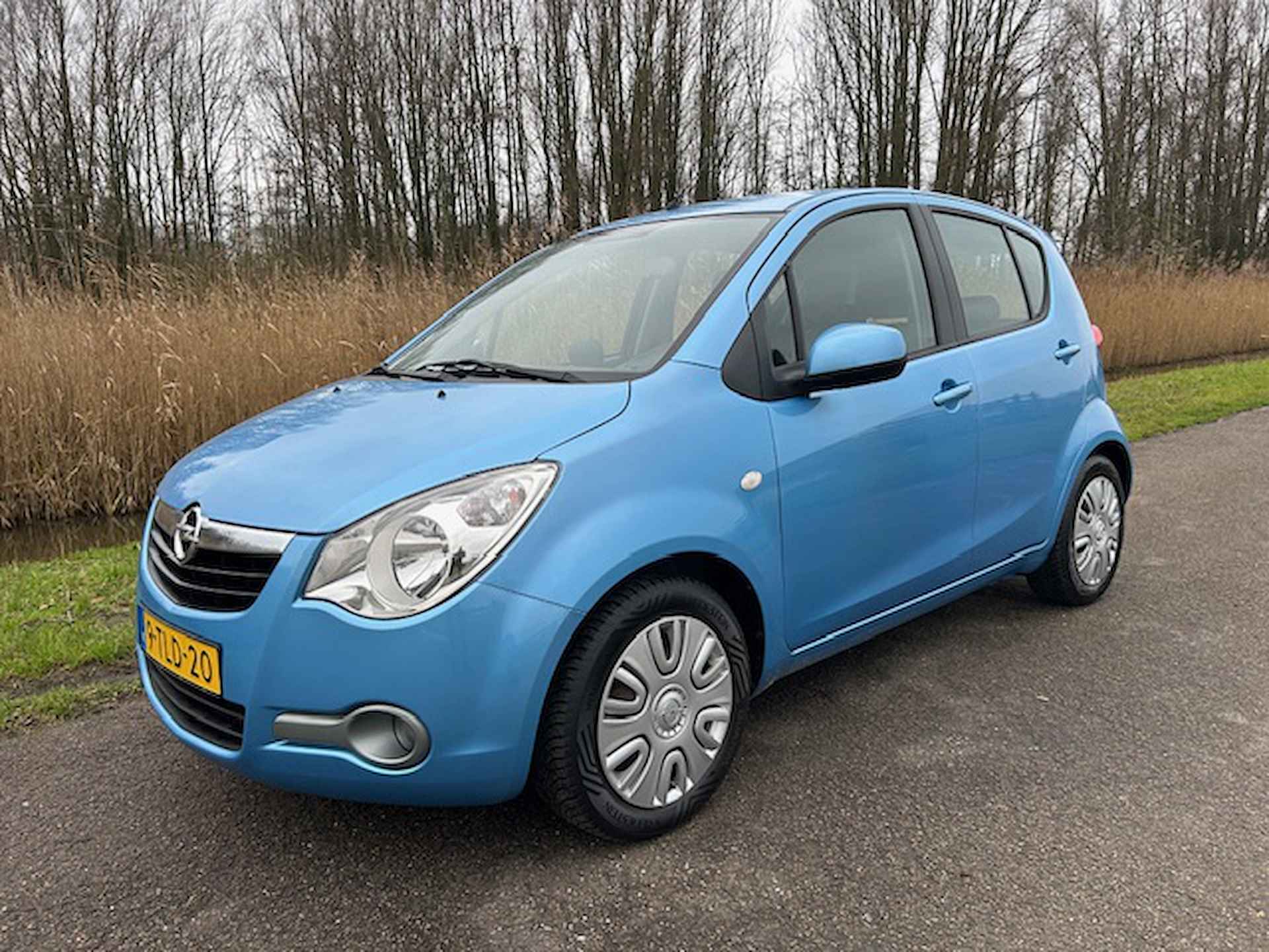 OPEL Agila 1.0 12V 68pk Berlin | Airco | Trekhaak | Toerenteller | All season banden | NAP | Rijklaar prijs! - 3/17