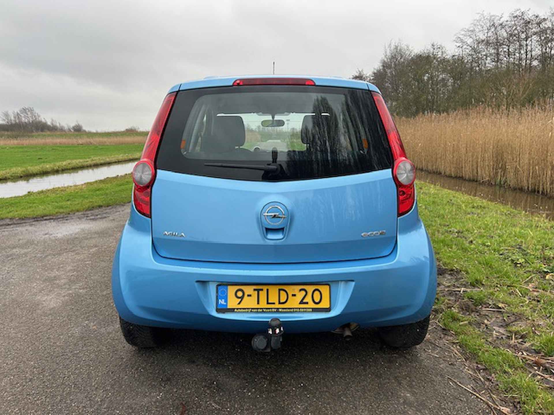 OPEL Agila 1.0 12V 68pk Berlin | Airco | Trekhaak | Toerenteller | All season banden | NAP | Rijklaar prijs! - 8/17