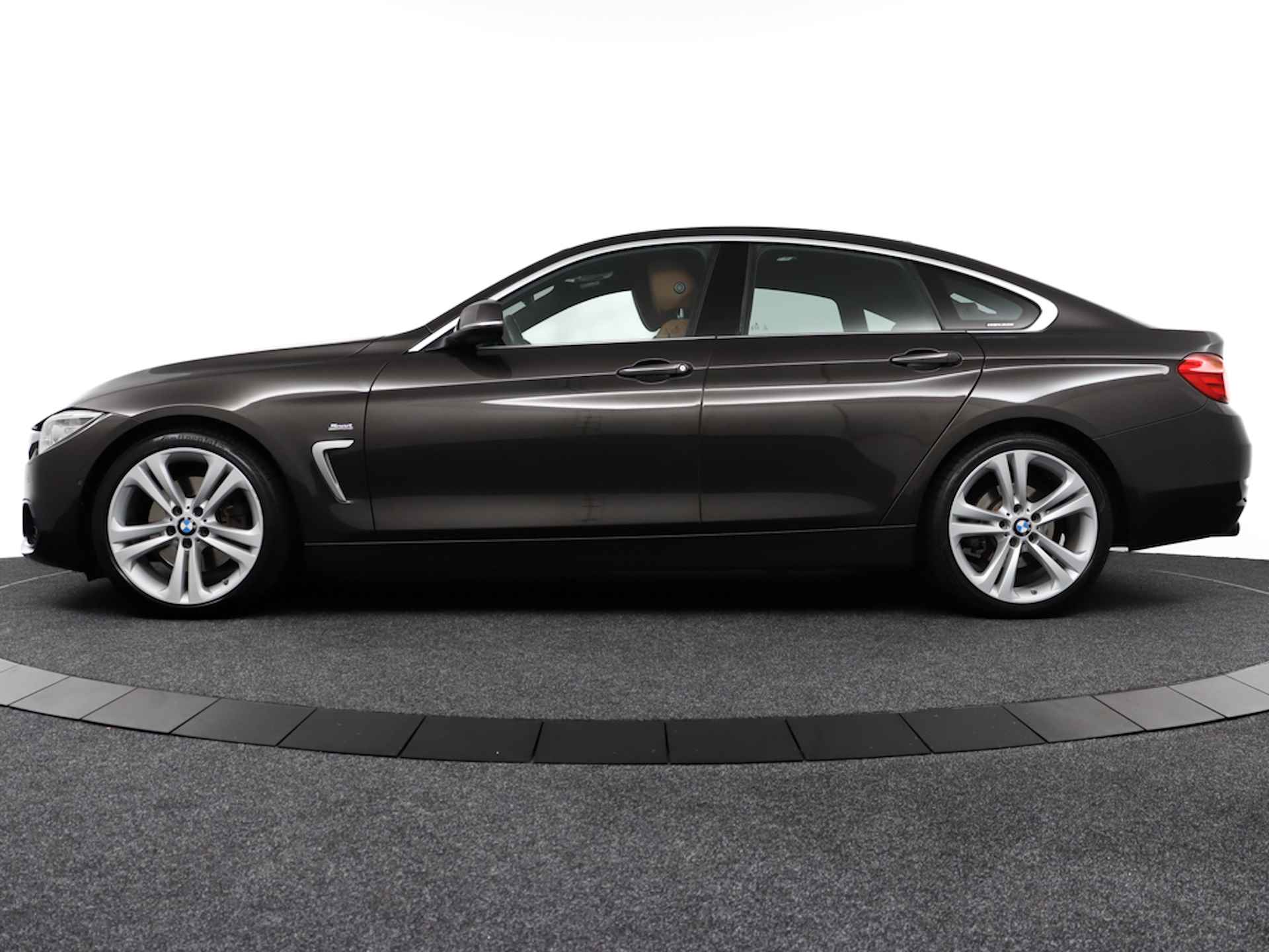 BMW 4 Serie Gran Coupé 430i Centennial High Executive Sport-Line, Orig.NL - 12 MND BOVAG GARANTIE | Leer | NAVI | 360 Camera + PDC | Bi-Xenon --RIJKLAAR ZONDER MEERPRIJS - 6/43