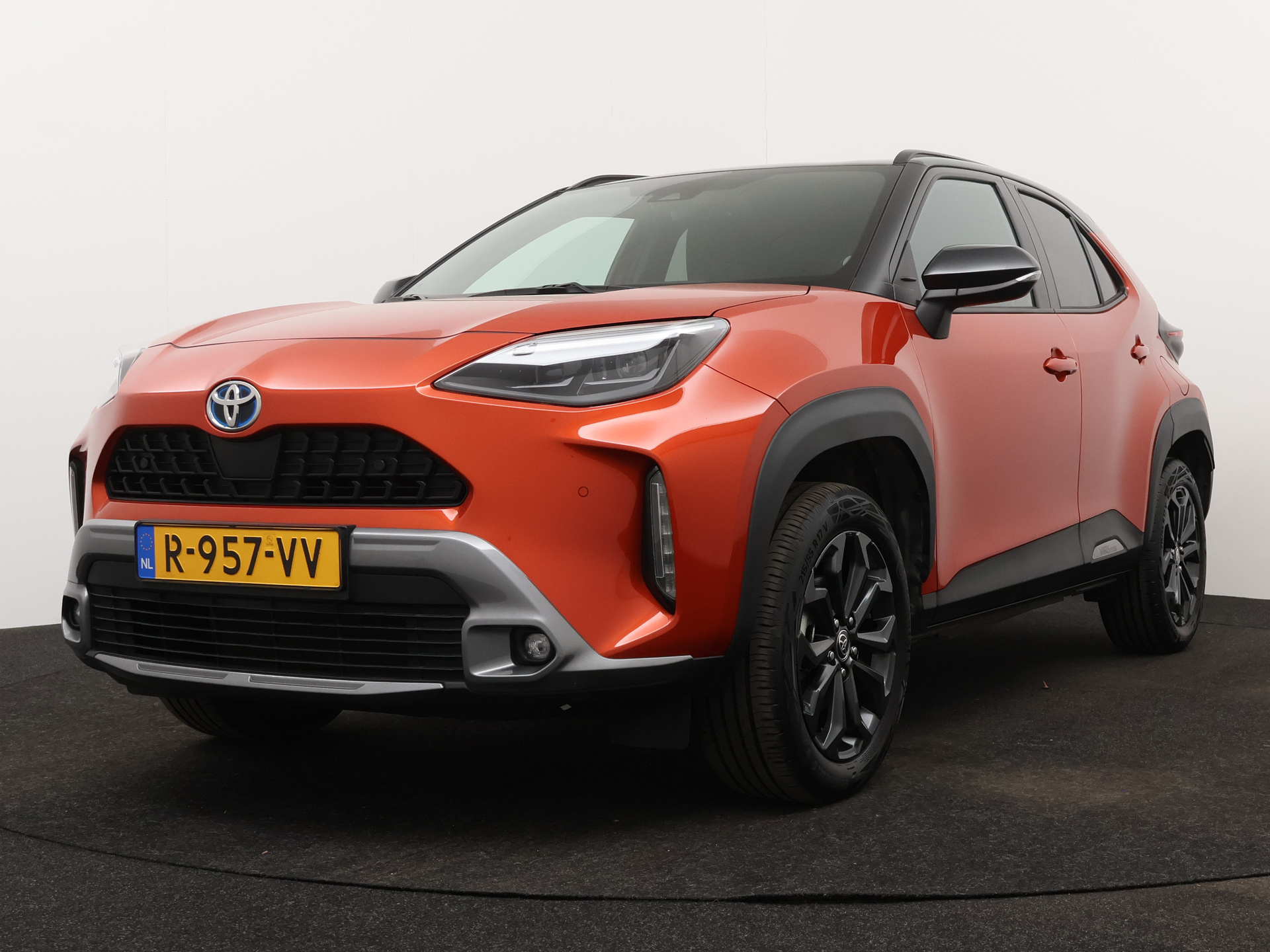 Toyota Yaris Cross 1.5 Hybrid Explore | Cloud Navigatie | Parkeersensoren | Stoelverwarming | bij viaBOVAG.nl