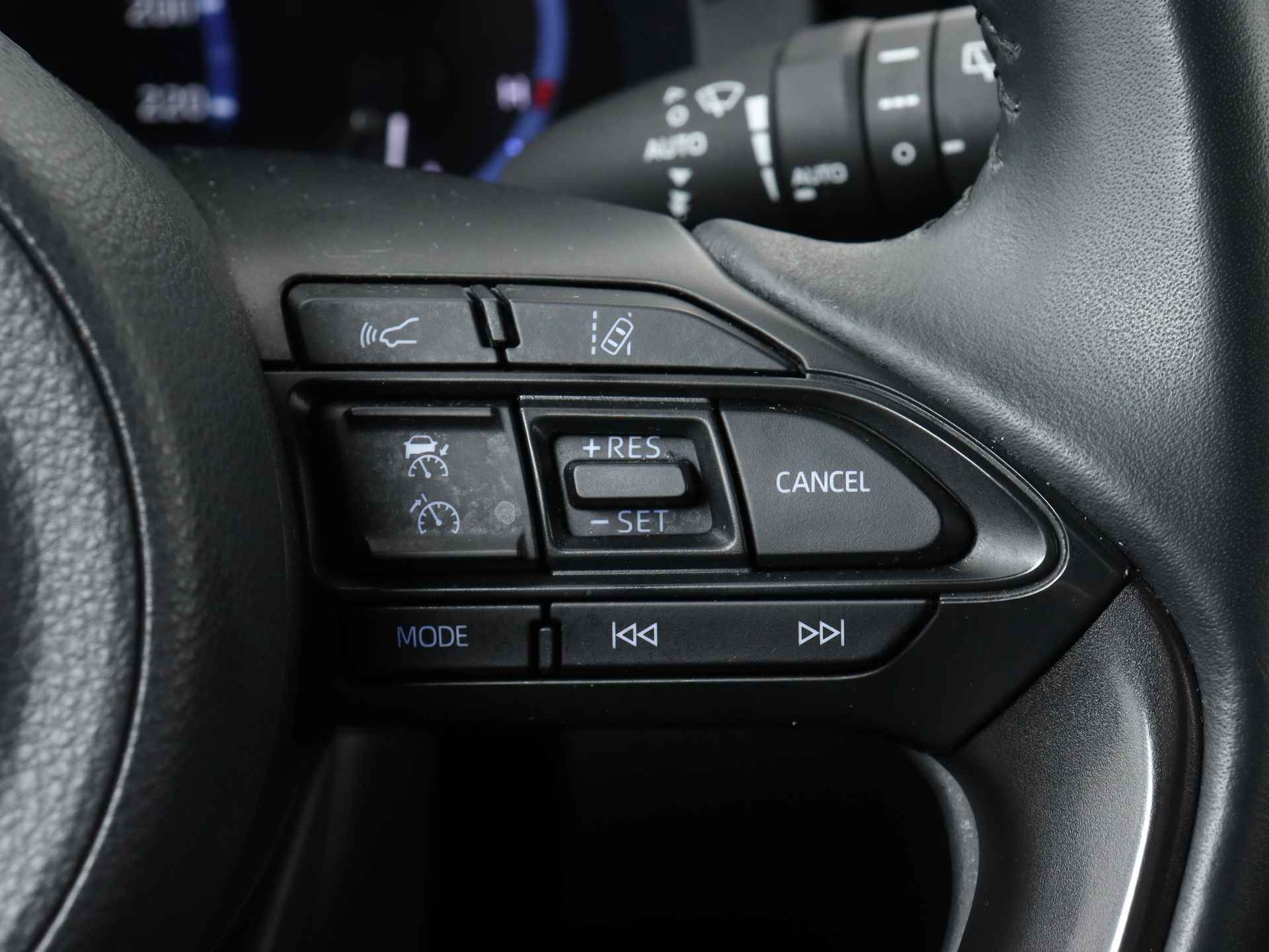 Toyota Yaris Cross 1.5 Hybrid Explore | Cloud Navigatie | Parkeersensoren | Stoelverwarming | - 21/40