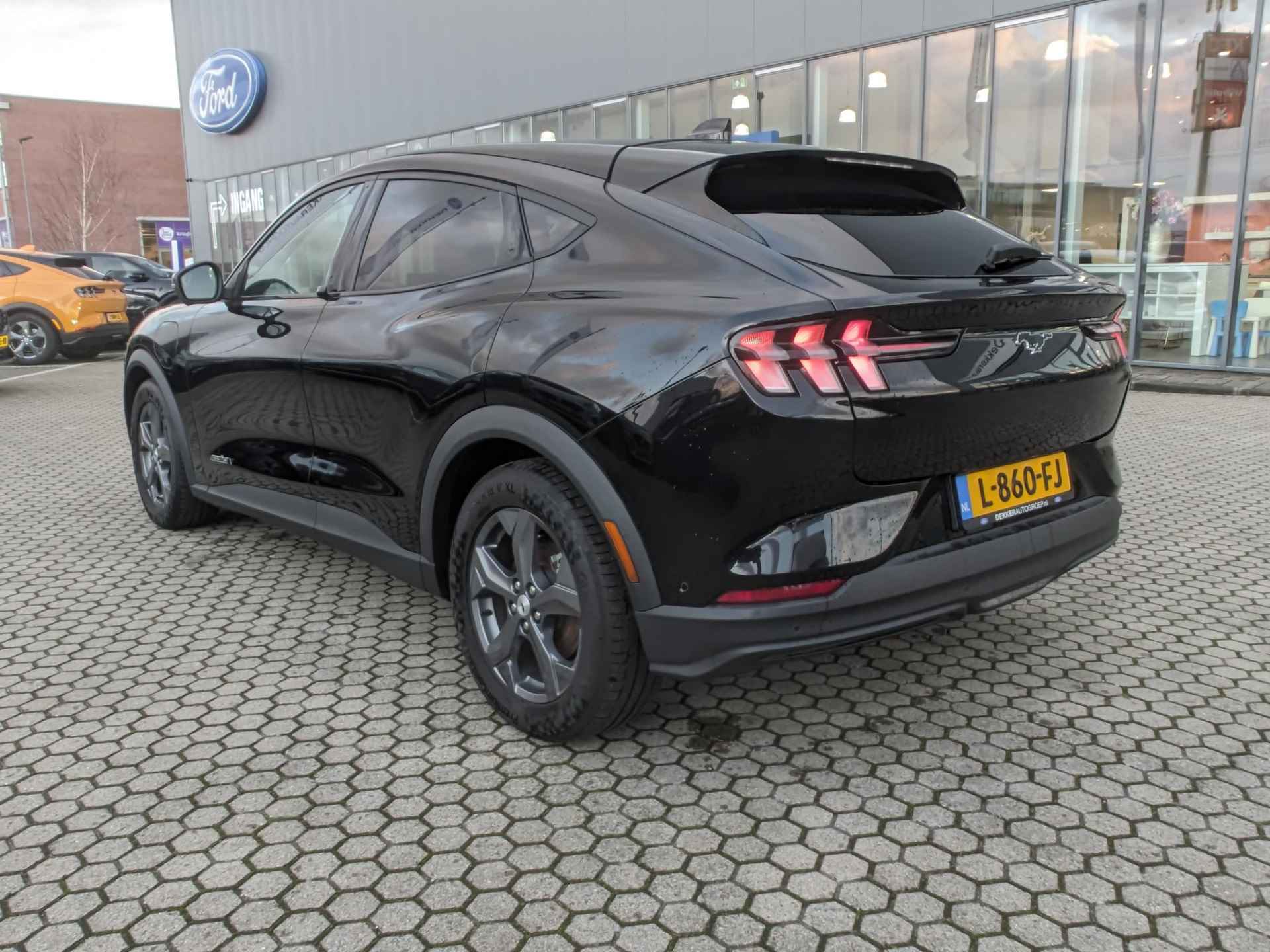 Ford Mustang Mach-E Mach-E Extended Range 268 pk - 610 km rijbereik - Panoramadak - B&O - One-Pedal drive - 5/30