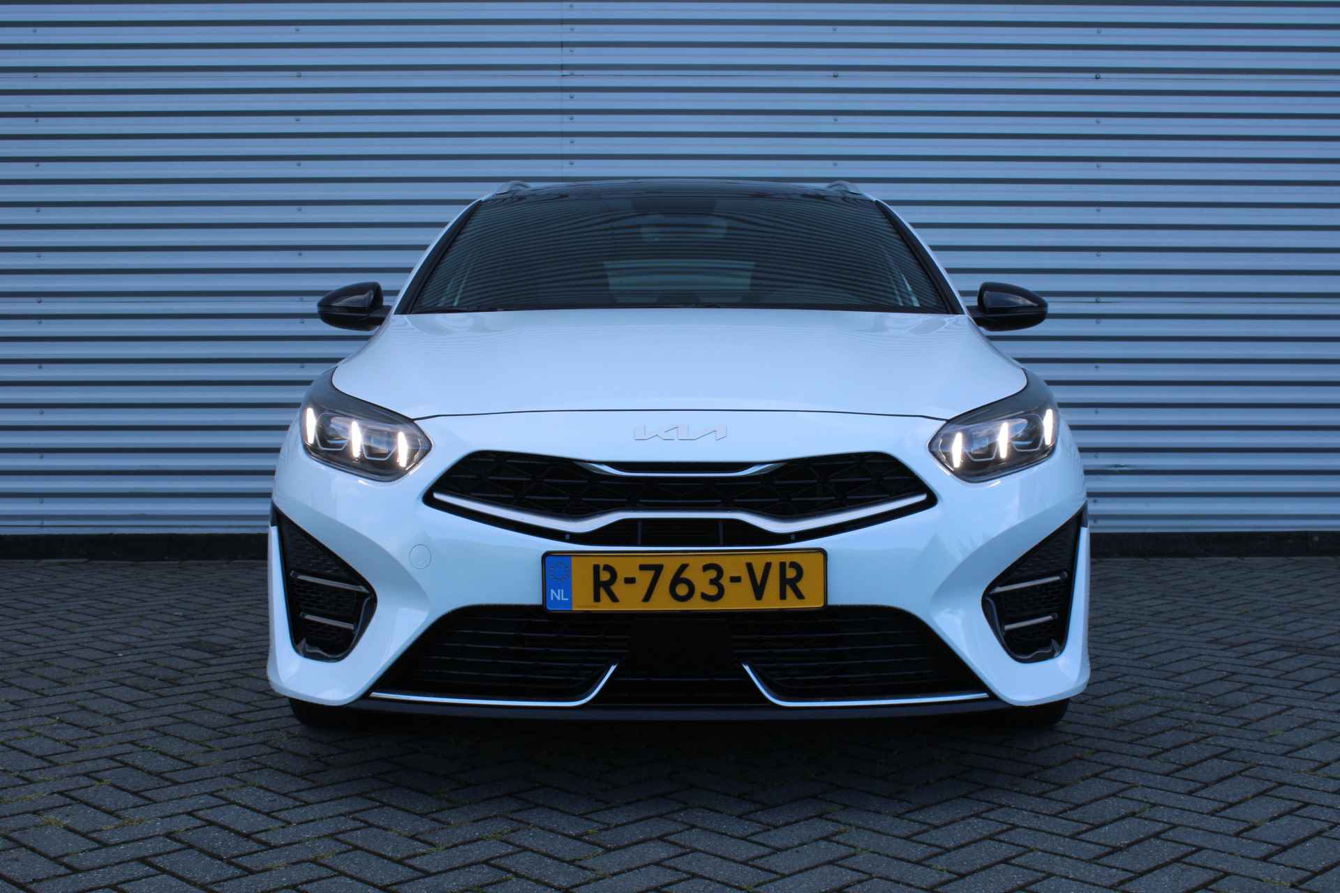 Kia Ceed Sportswagon 1.5 T-GDi DCT7 GT-Line | Pano | 17" LM | Keyless | Airco | Cruise | Navi | Camera | PDC | - 3/37