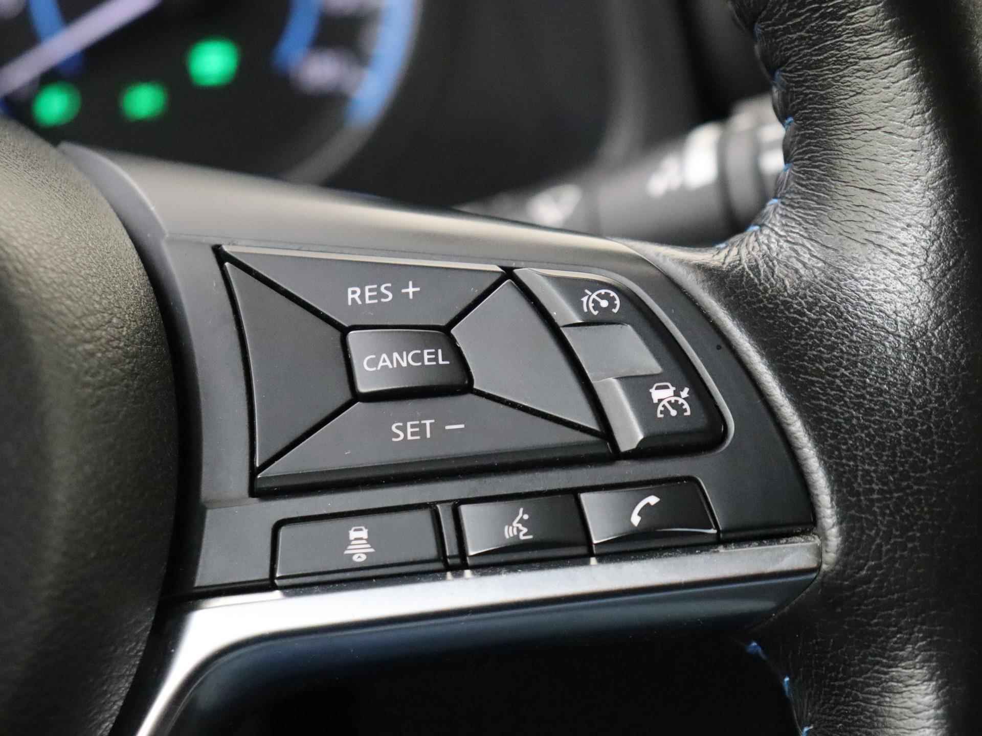 Nissan LEAF N-Connecta 40 kWh | 360-graden Camera | Adaptieve Cruise Control | Stuur- en stoelverwarming | Achterbank Verwarmd | 17" LMV | Two-Tone - 16/29