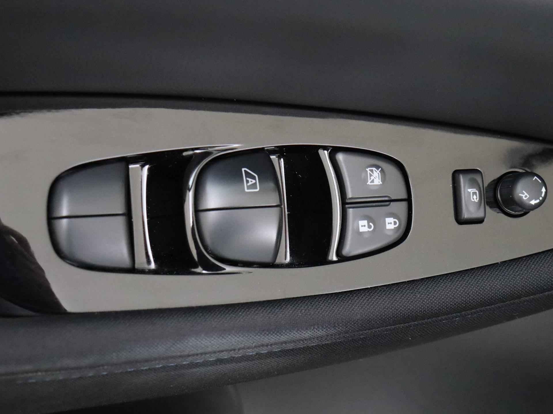 Nissan LEAF N-Connecta 40 kWh | 360-graden Camera | Adaptieve Cruise Control | Stuur- en stoelverwarming | Achterbank Verwarmd | 17" LMV | Two-Tone - 26/29