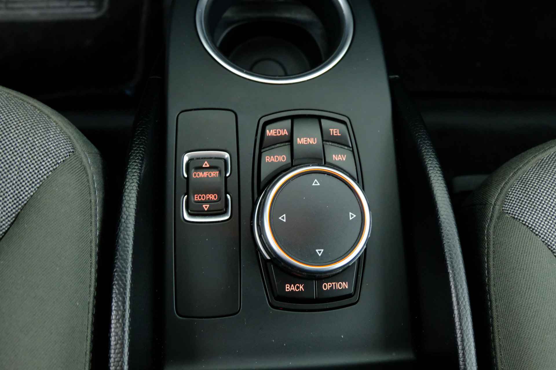 BMW i3 Basis Comfort Advance 22 kWh / SUBSIDIE / / CRUISE / CLIMA / NAVI / STOELVERW. / - 12/35