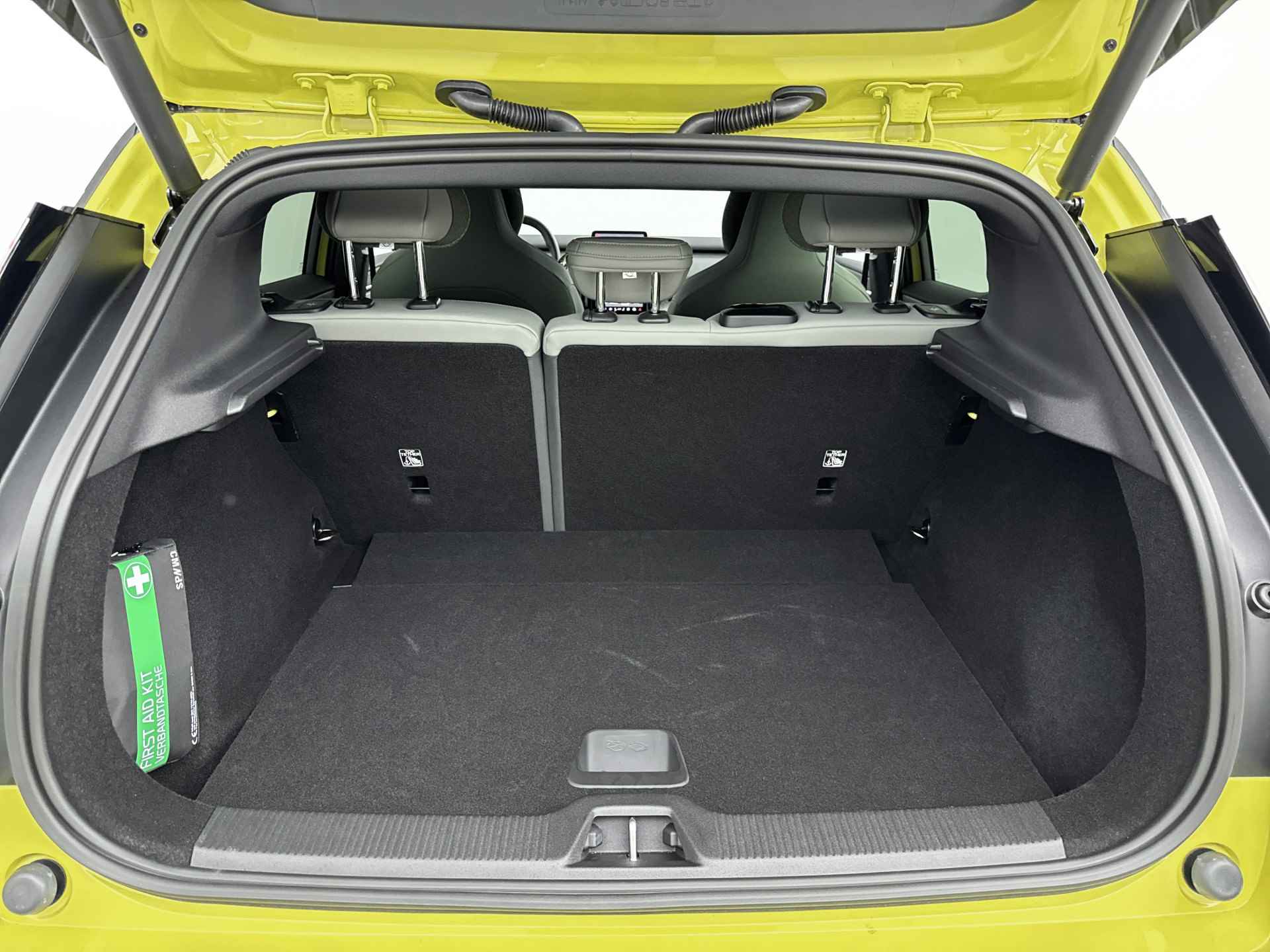 Volvo EX30 Single Motor Extended Range Plus | Climate Pack | Getint glas | B&W Audio | BLIS| Warmtepomp | - 21/31