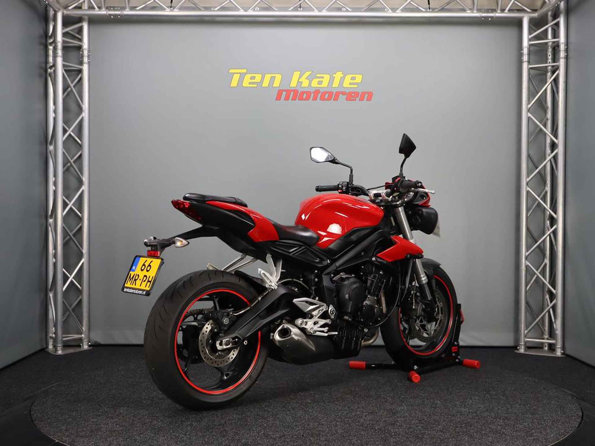 Triumph Street Triple S 660 - 10/15