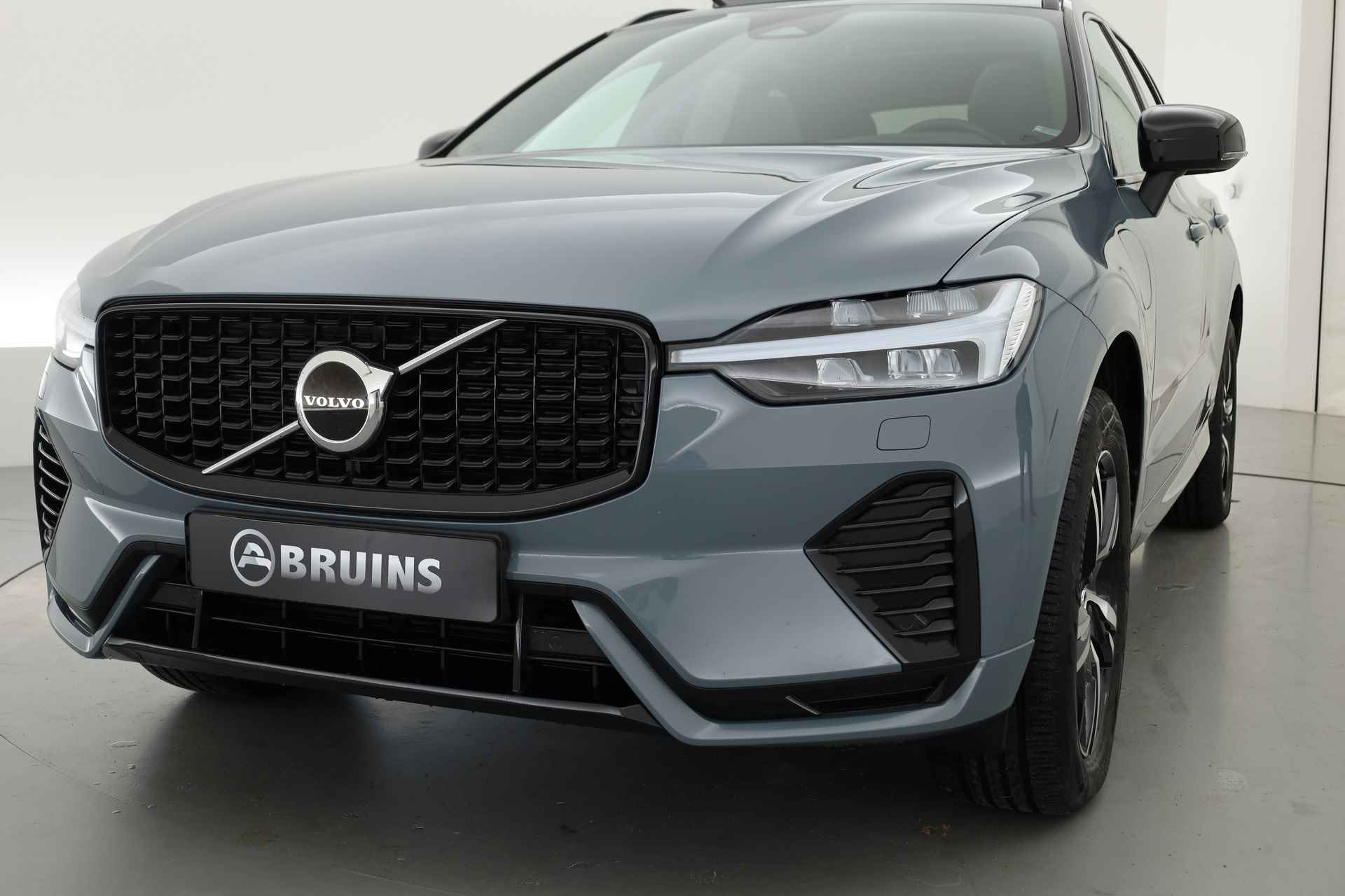 Volvo XC60 2.0 T6 Plug-in hybrid AWD R-Design | Long Range | Pano | ACC | H&K | Trekhaak | Stuur- 4x stoelverw. | - 25/32