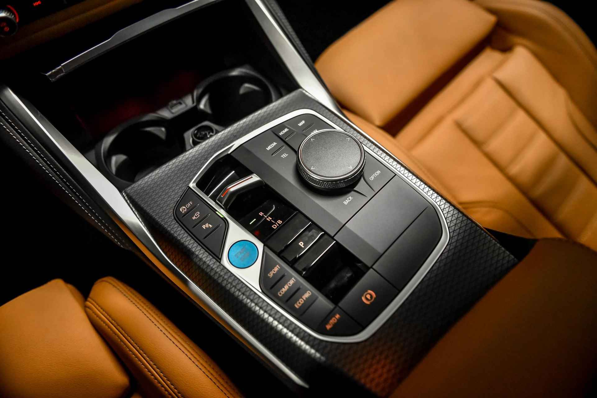 BMW i4 M50 High Executive 84 kWh | Elektrisch verstelbare stoelen | BMW Laserlight - 19/23