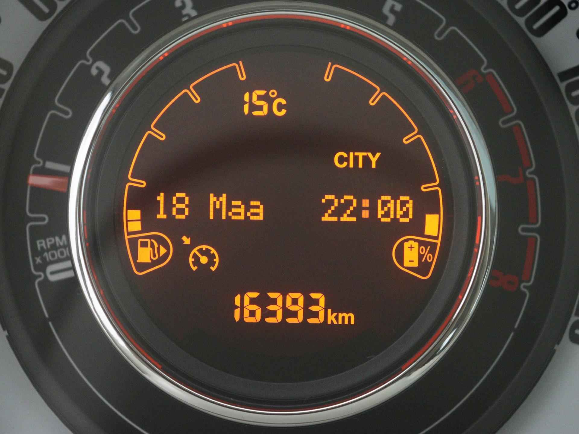 Fiat 500 Hybrid Dolcevita 70pk | Navigatie Via AppleCarPlay/AndroidAuto | Climate Control | Cruise Control | Licht Metalen Velgen 15"| Bluetooth - 28/35