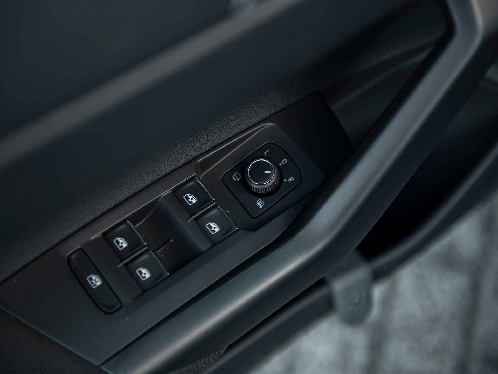 Volkswagen Polo 1.0 TSI 115pk Highline | Navi | Panoramadak | Sportonderstel Adaptief | Keyless | Sperdiff. XDS | ACC | LED | | App-connect | Spiegelpakket | Lendesteun | Alarm kl.III - 29/64