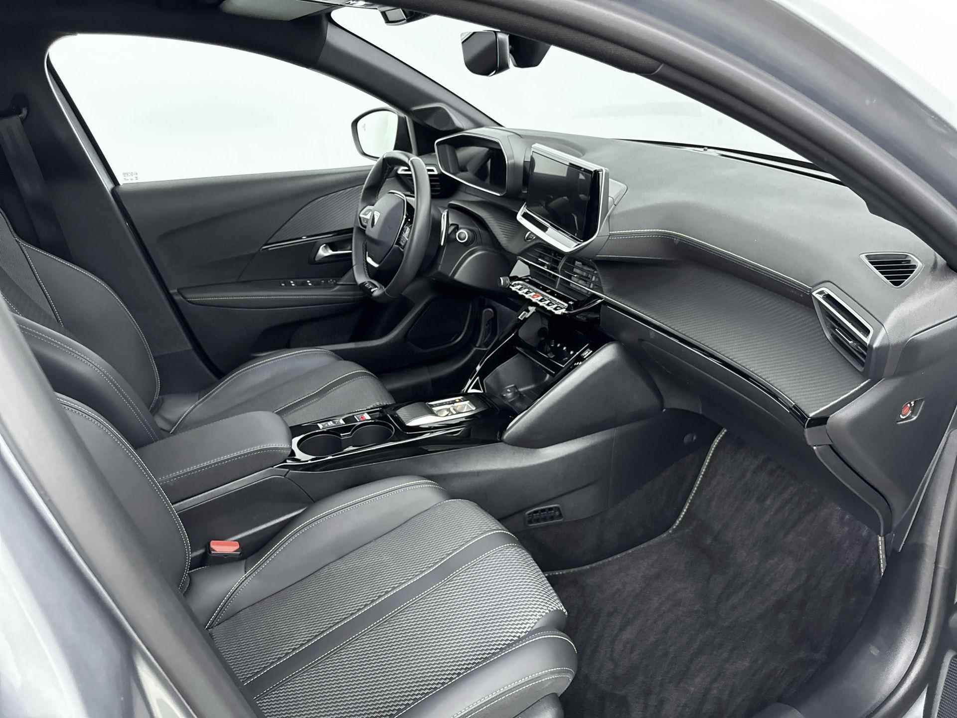 Peugeot 208 136 pk Hybride GT Automaat | Panoramadak | Verwarmbare Voorstoelen | Draadloos laden | Camera - 14/37