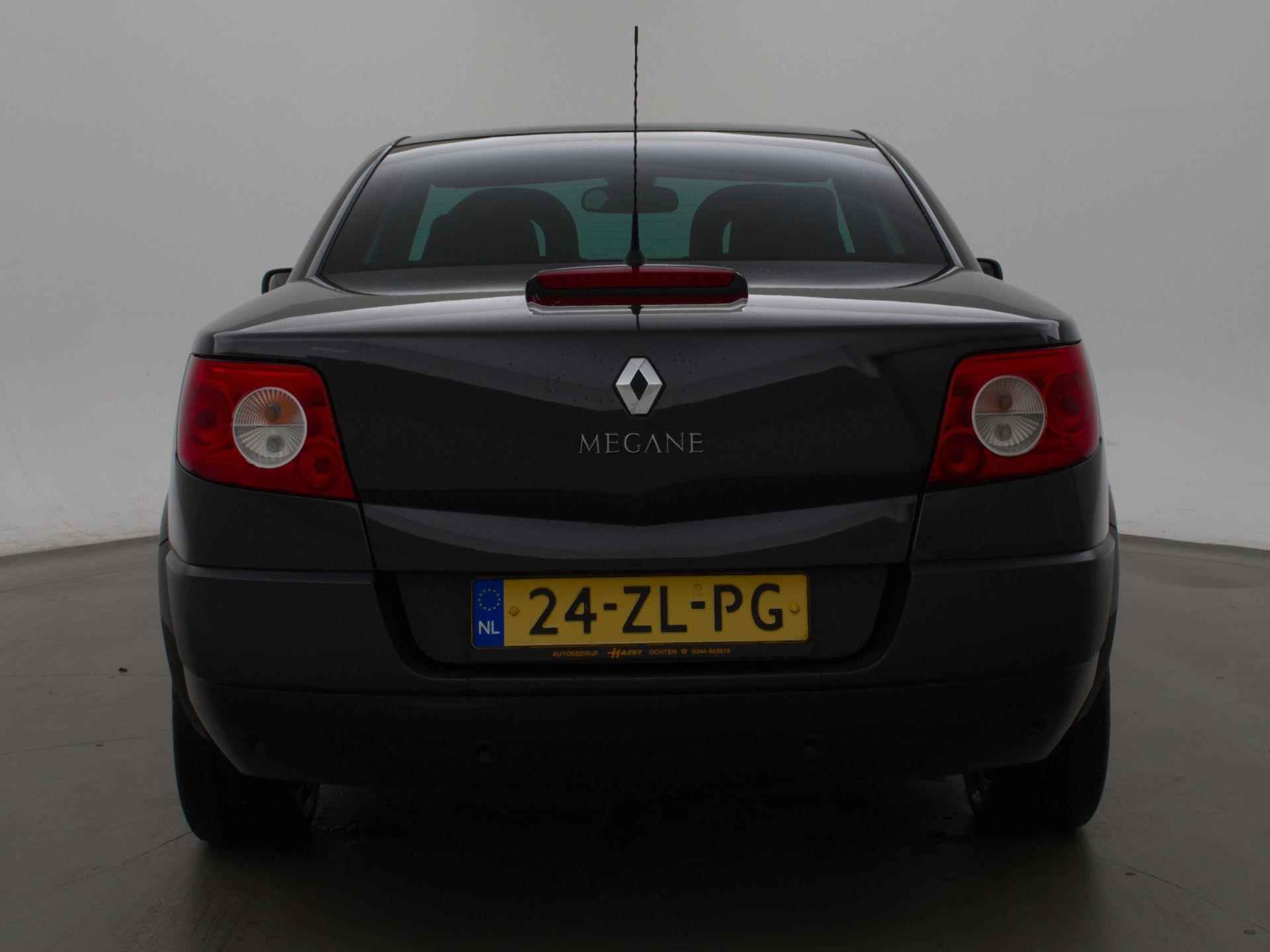 Renault Mégane Coupe cabriolet 2.0 135 PK TECH LINE + LEDER / CLIMATE / 17 INCH - 17/29