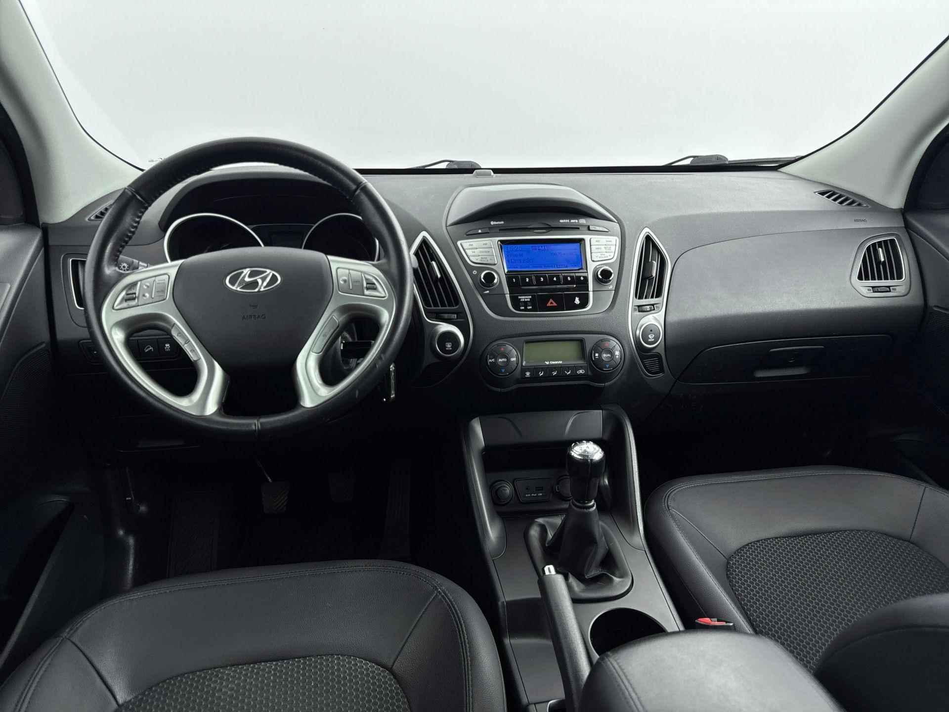 Hyundai ix35 2.0i Style | Cruise control | Trekhaak | Trekgewicht 1900kg | Nieuwe koppeling | Privacy glass | - 12/28