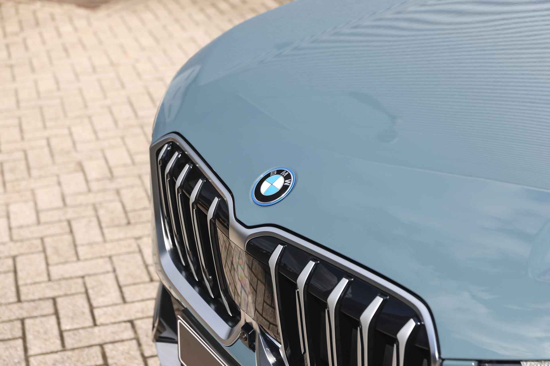 BMW X1 xDrive30e High Executive xLine Automaat / Panoramadak / Trekhaak / Sportstoelen / Adaptieve LED / M Adaptief onderstel / Parking Assistant Plus / Head-Up / Comfort Access - 18/26