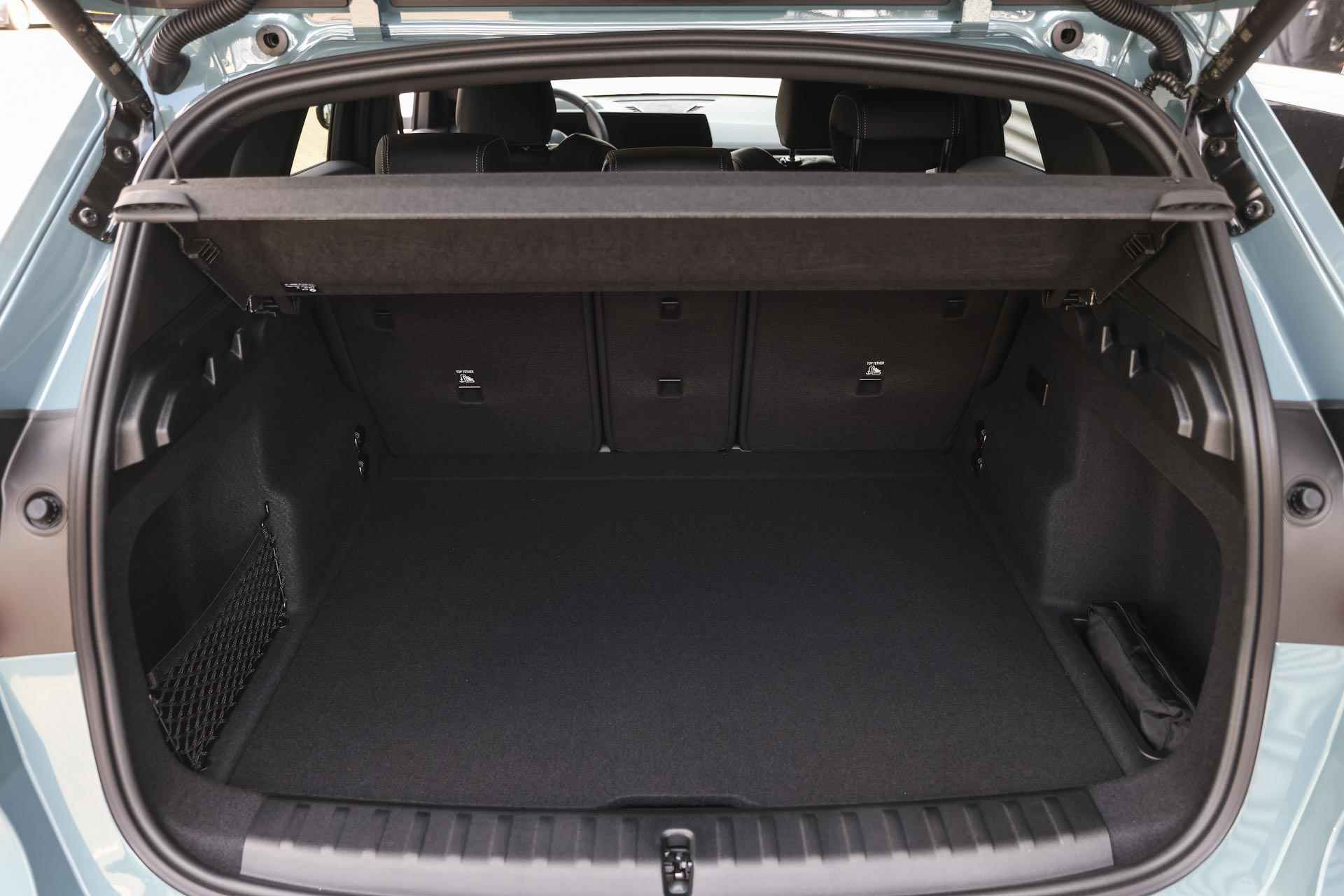 BMW X1 xDrive30e High Executive xLine Automaat / Panoramadak / Trekhaak / Sportstoelen / Adaptieve LED / M Adaptief onderstel / Parking Assistant Plus / Head-Up / Comfort Access - 25/26