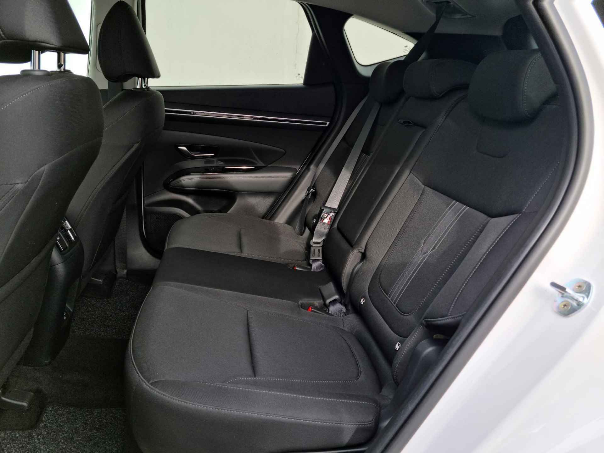 Hyundai Tucson 1.6 T-GDI HEV Comfort Smart 230PK Automaat / 1650KG Trekgewicht / Elektrische Achterklep / Airco Separaat Achter - 7/43