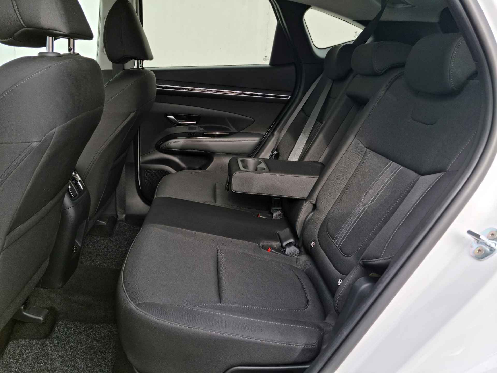 Hyundai Tucson 1.6 T-GDI HEV Comfort Smart 230PK Automaat / 1650KG Trekgewicht / Elektrische Achterklep / Airco Separaat Achter - 38/43