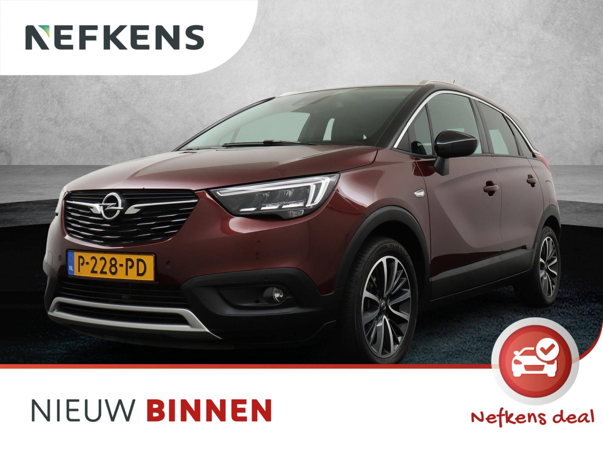 Opel Crossland X Innovation 130pk | Navigatie | Camera | Parkeerhulp V+A | Lichtmetalen Velgen |